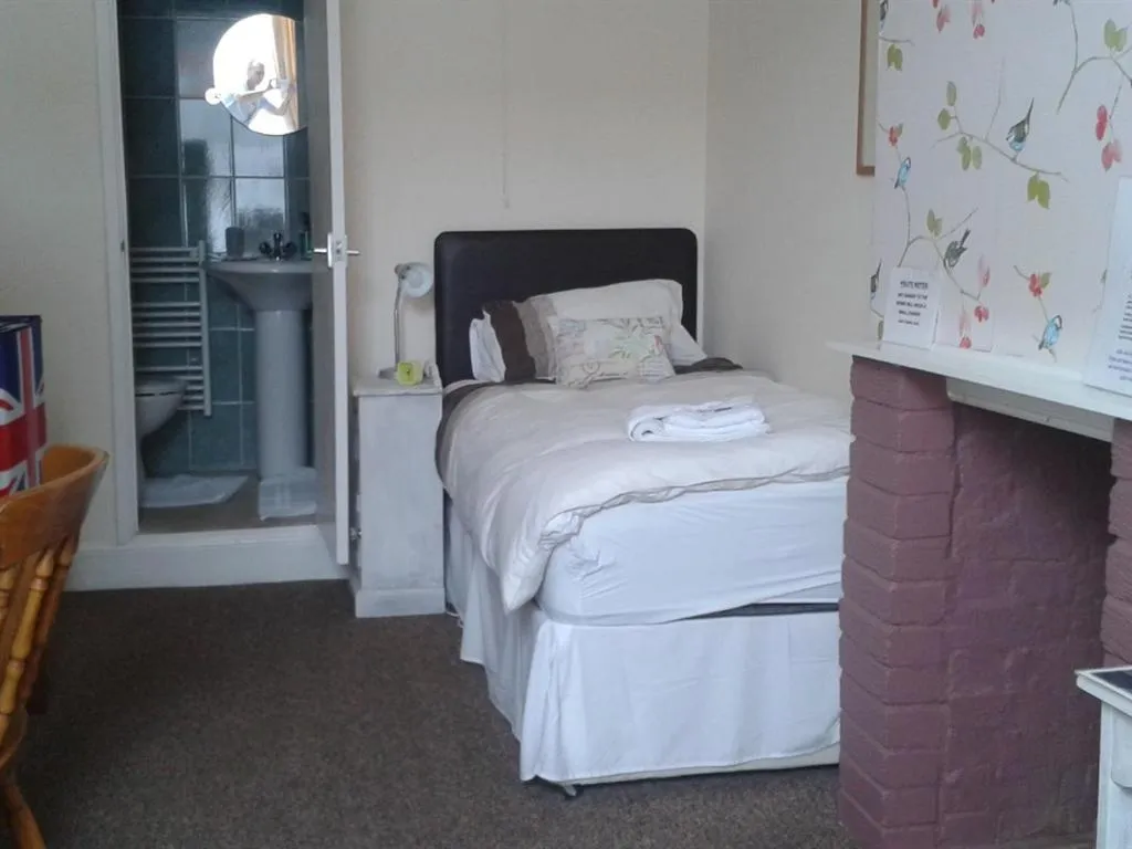 Bedroom in Whitecliff View