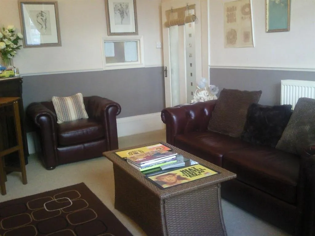 Living room in Whitecliff View