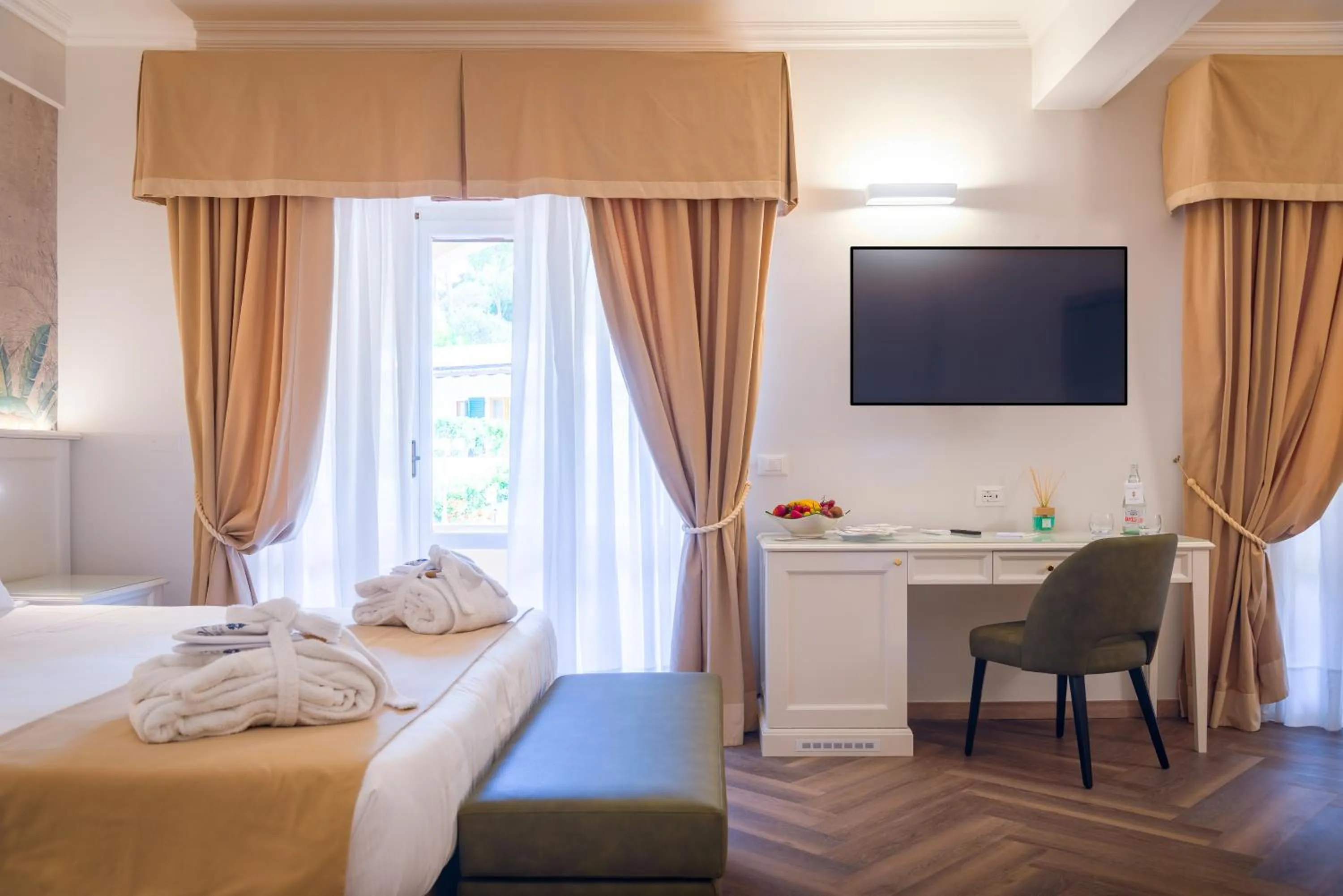 Bedroom, Bed in Hotel Villa Ottone