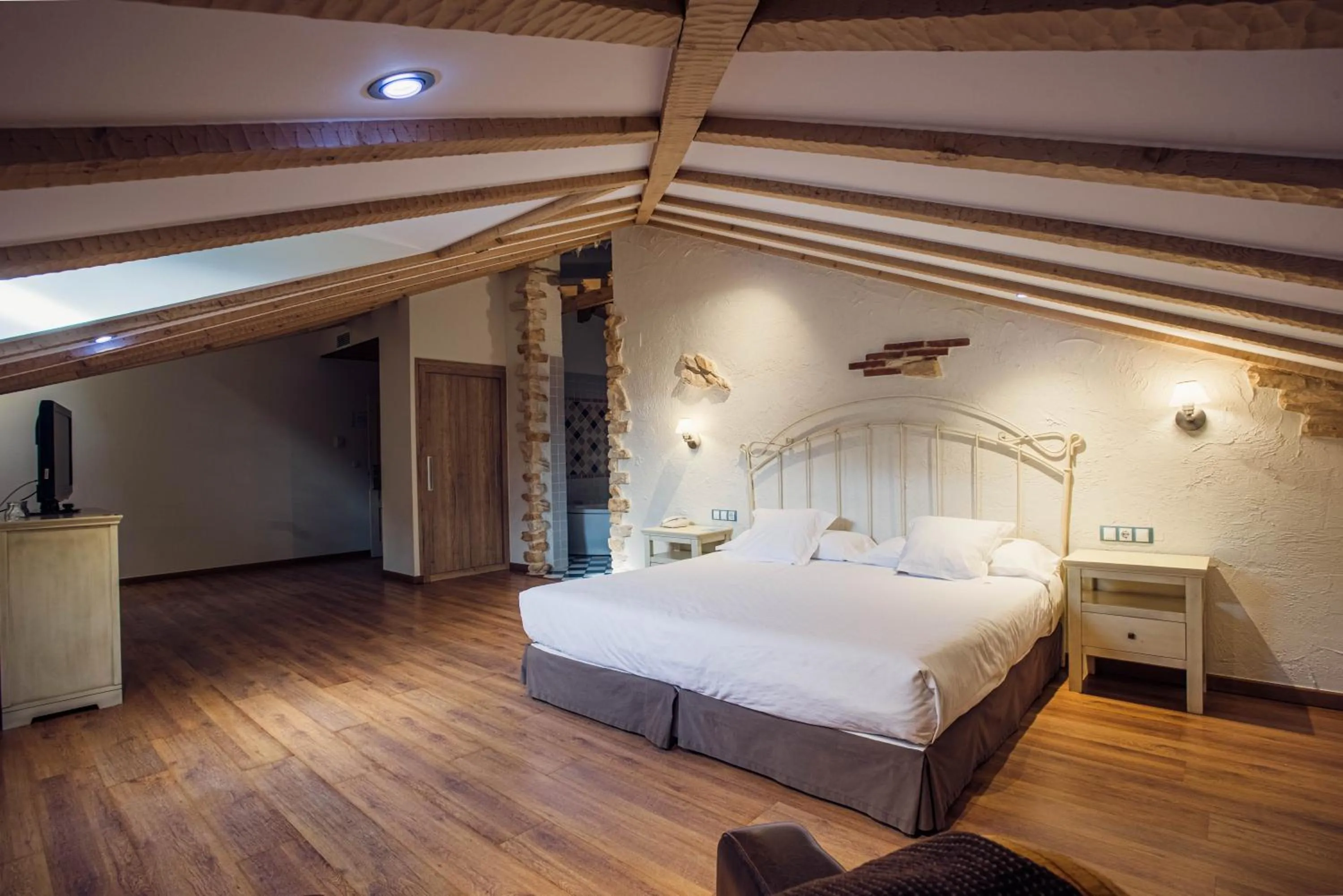 Bedroom, Bed in Hotel Spa Villa Pasiega