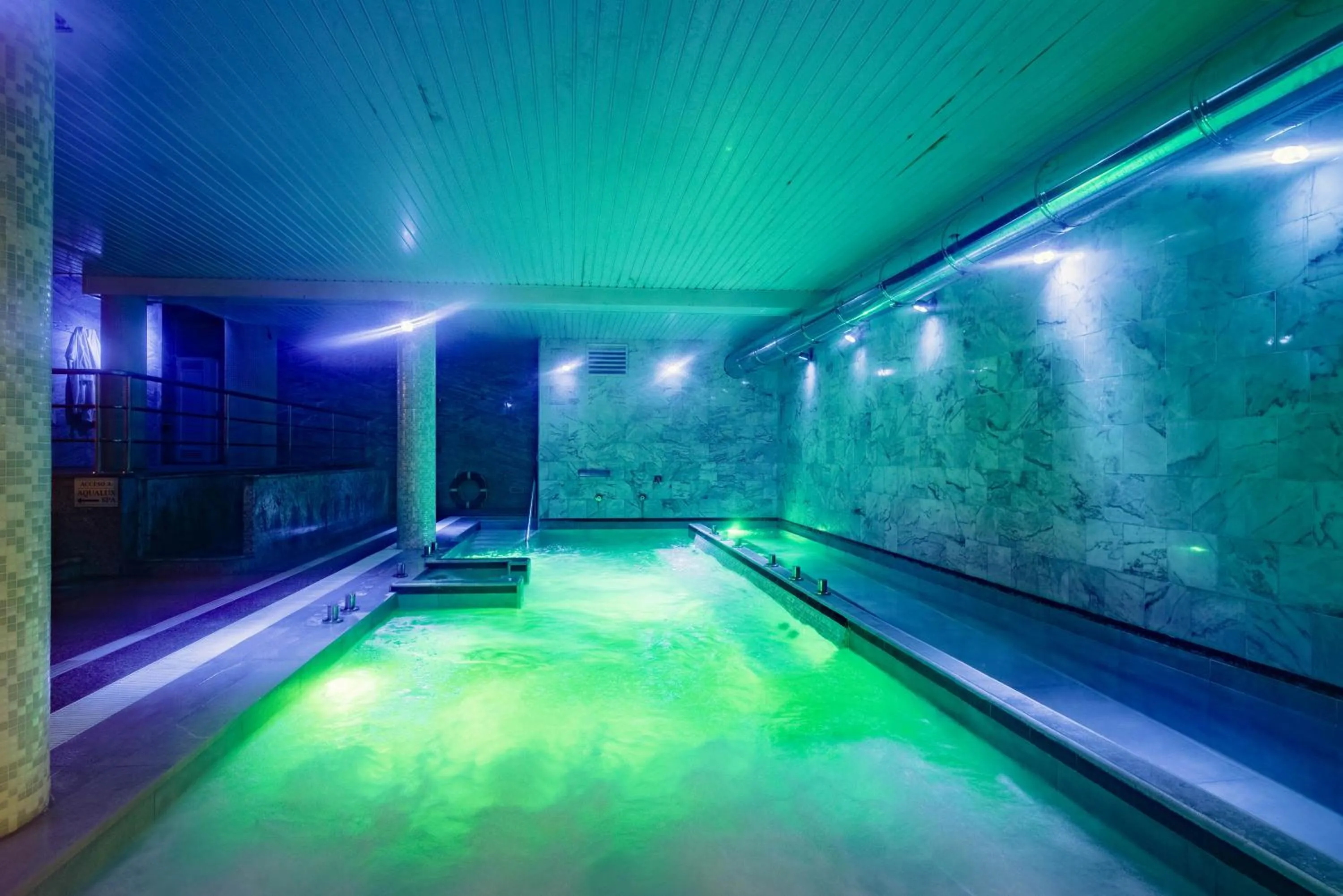 Swimming pool in Hotel Spa Villa Pasiega