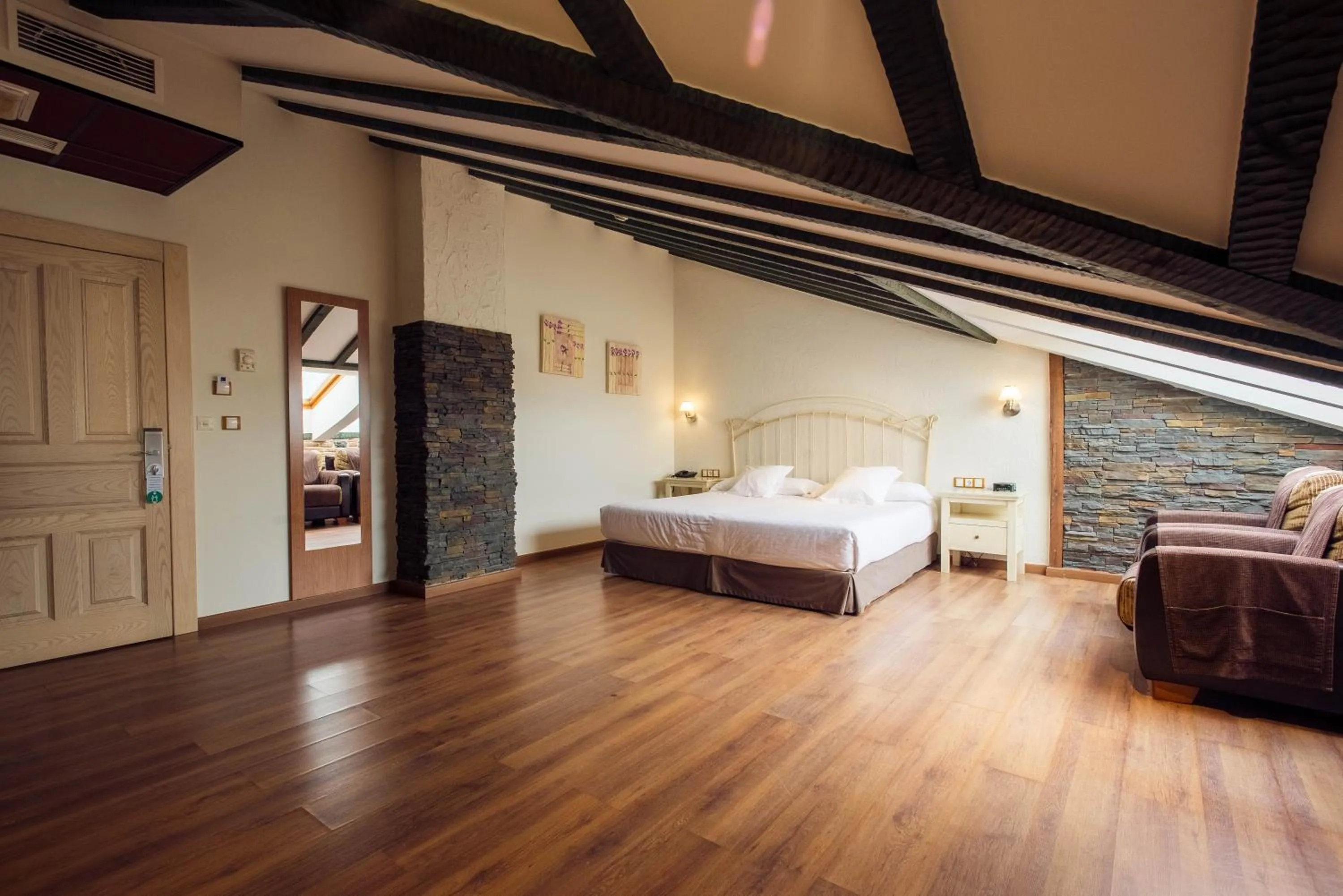 Bedroom, Bed in Hotel Spa Villa Pasiega