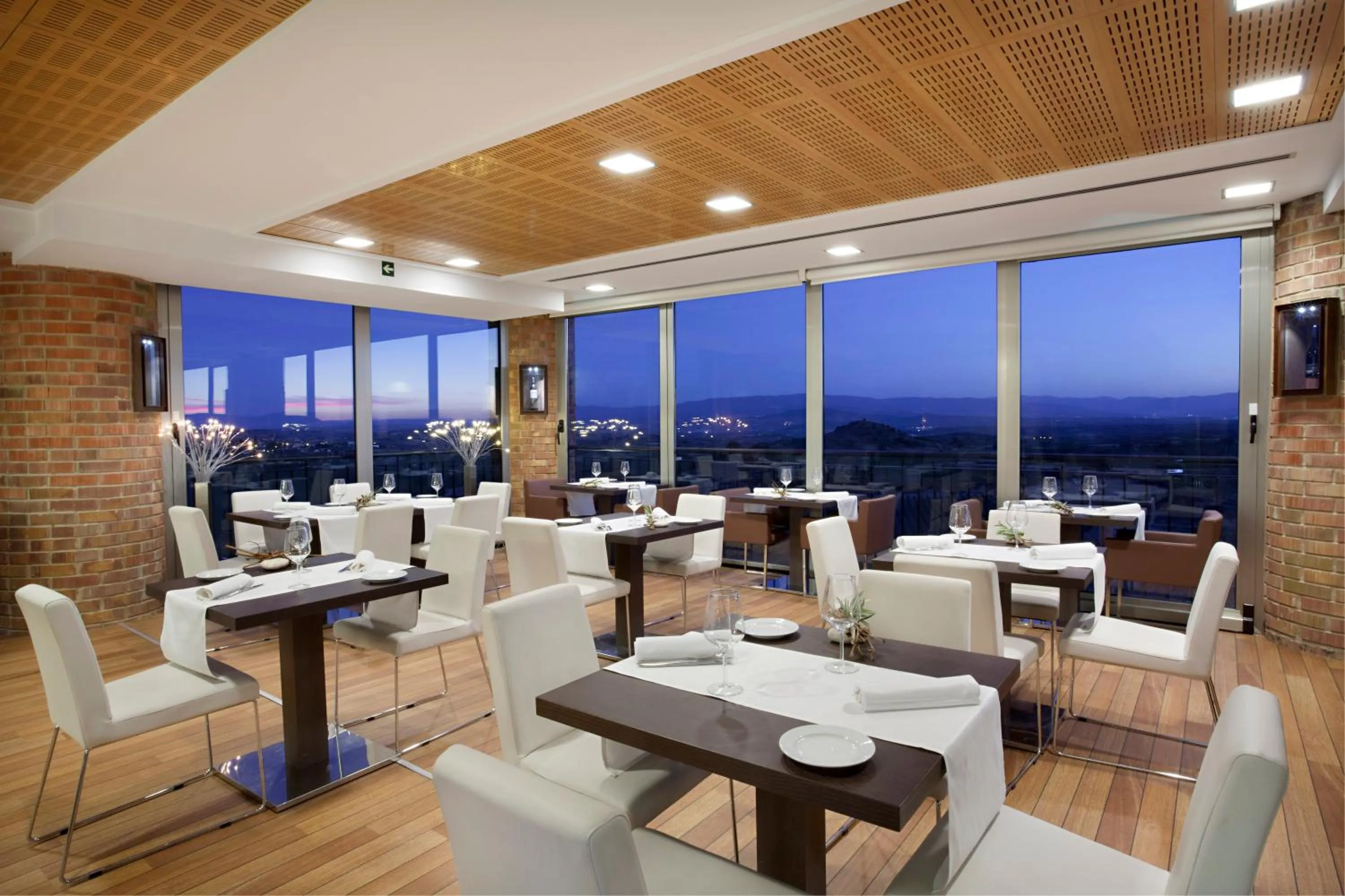 Restaurant/places to eat in Hotel Eguren Ugarte