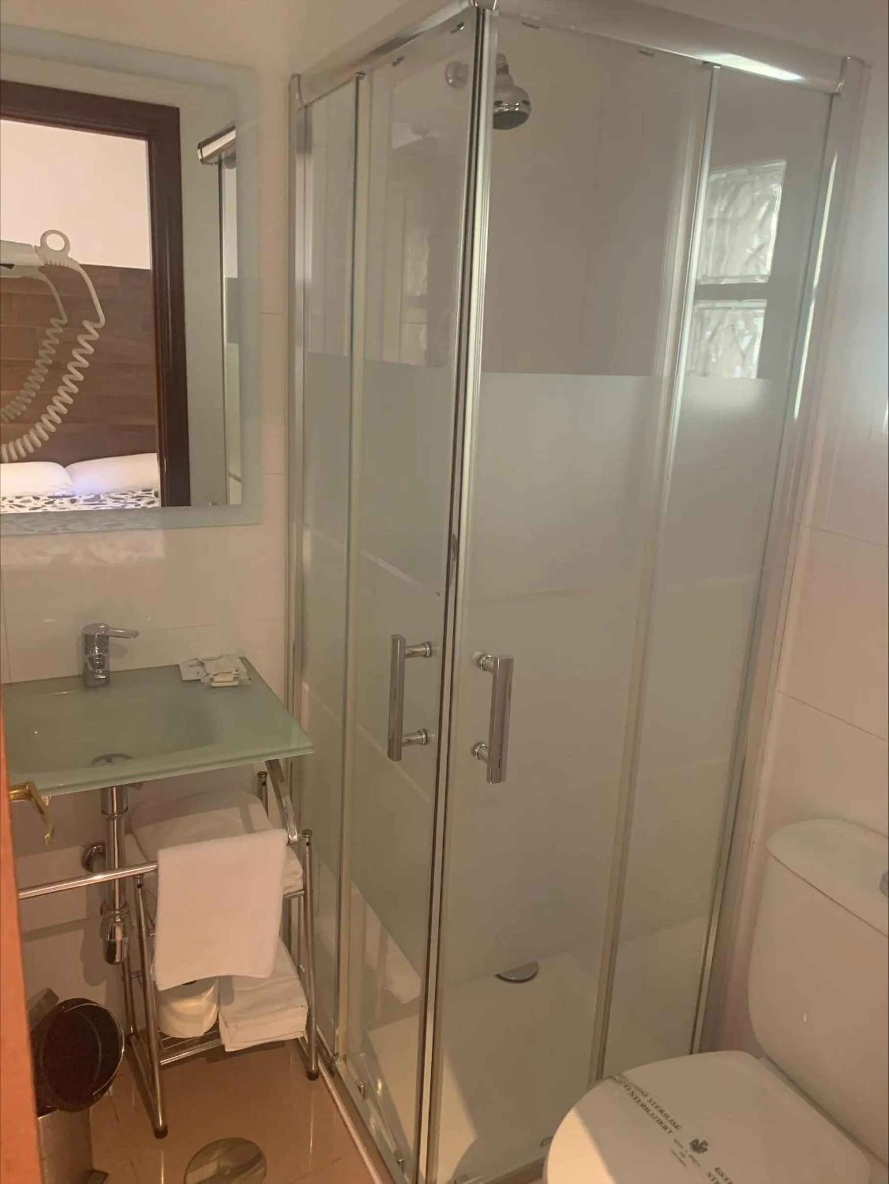 Bathroom in Hostal Sol