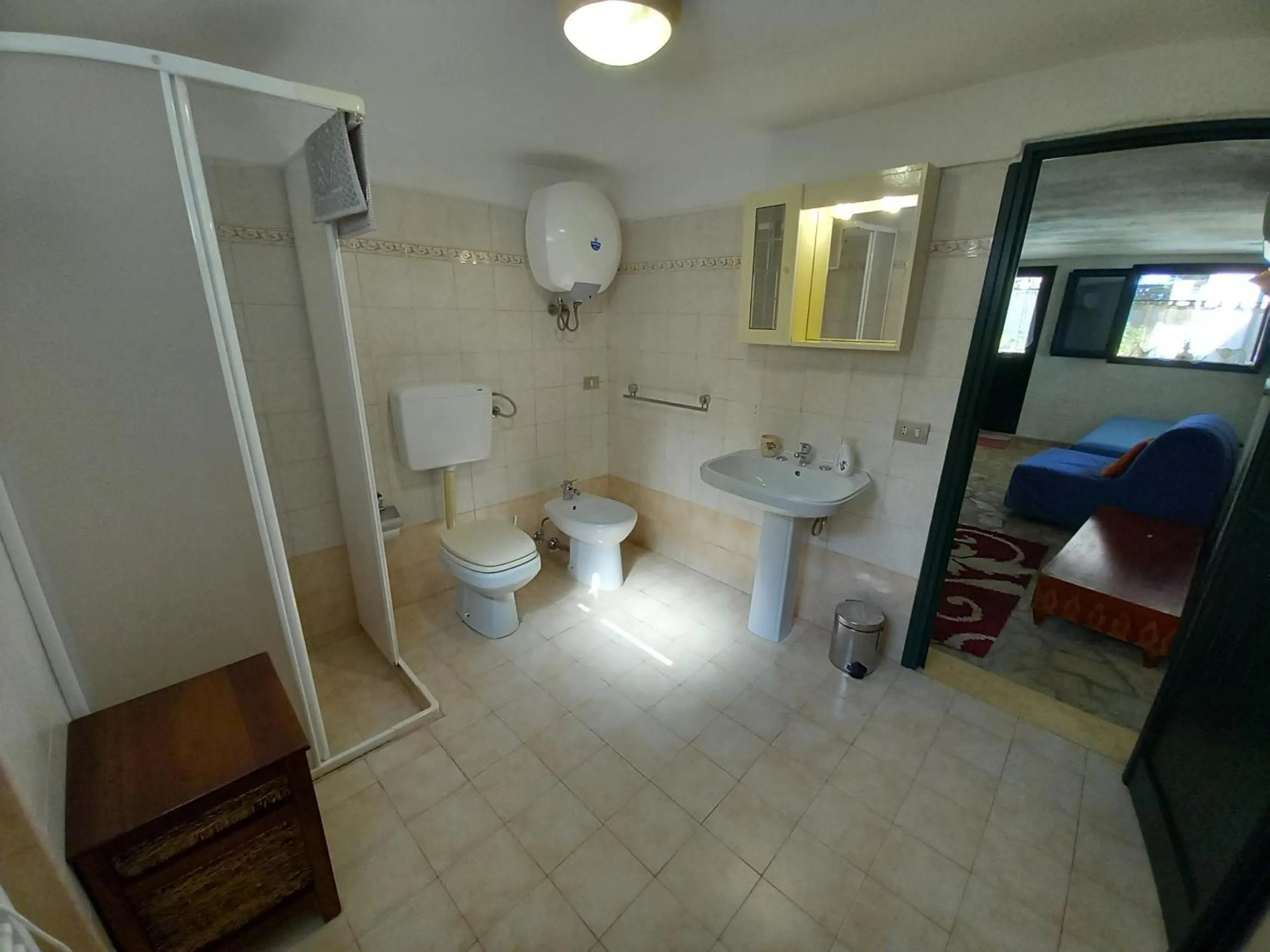 Shower in Breezes B&B