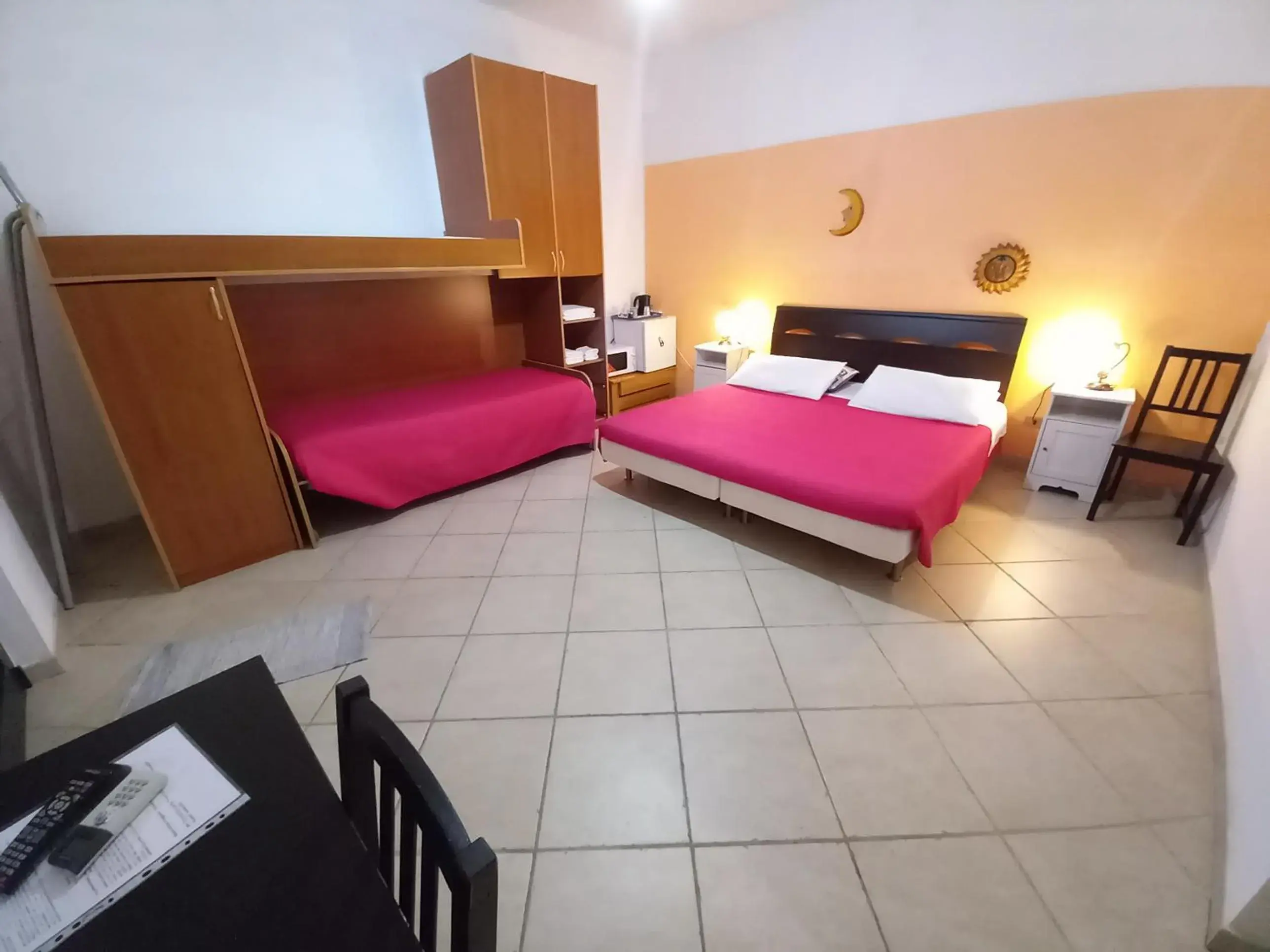 Quadruple Room in Breezes B&B Quadruple Room in Breezes B&B