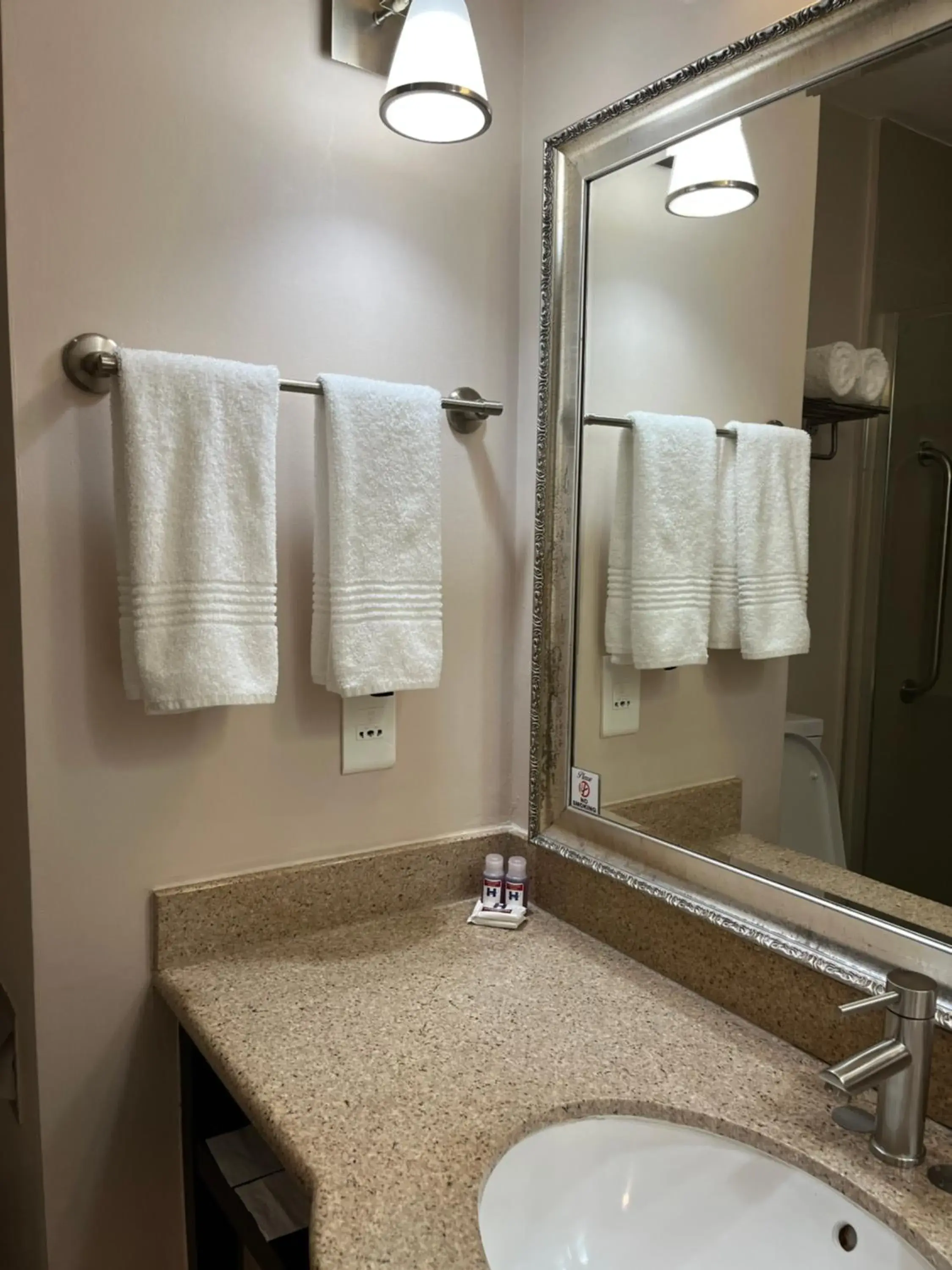 King Bed Accessible in Hampshire Hotel - Ballito King Bed Accessible in Hampshire Hotel - Ballito