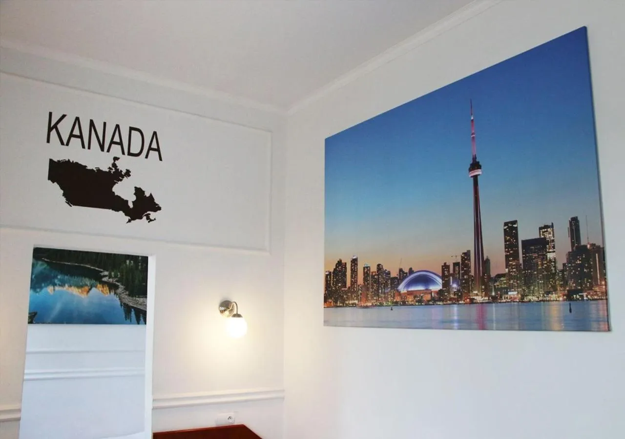 People in Hotel Granada