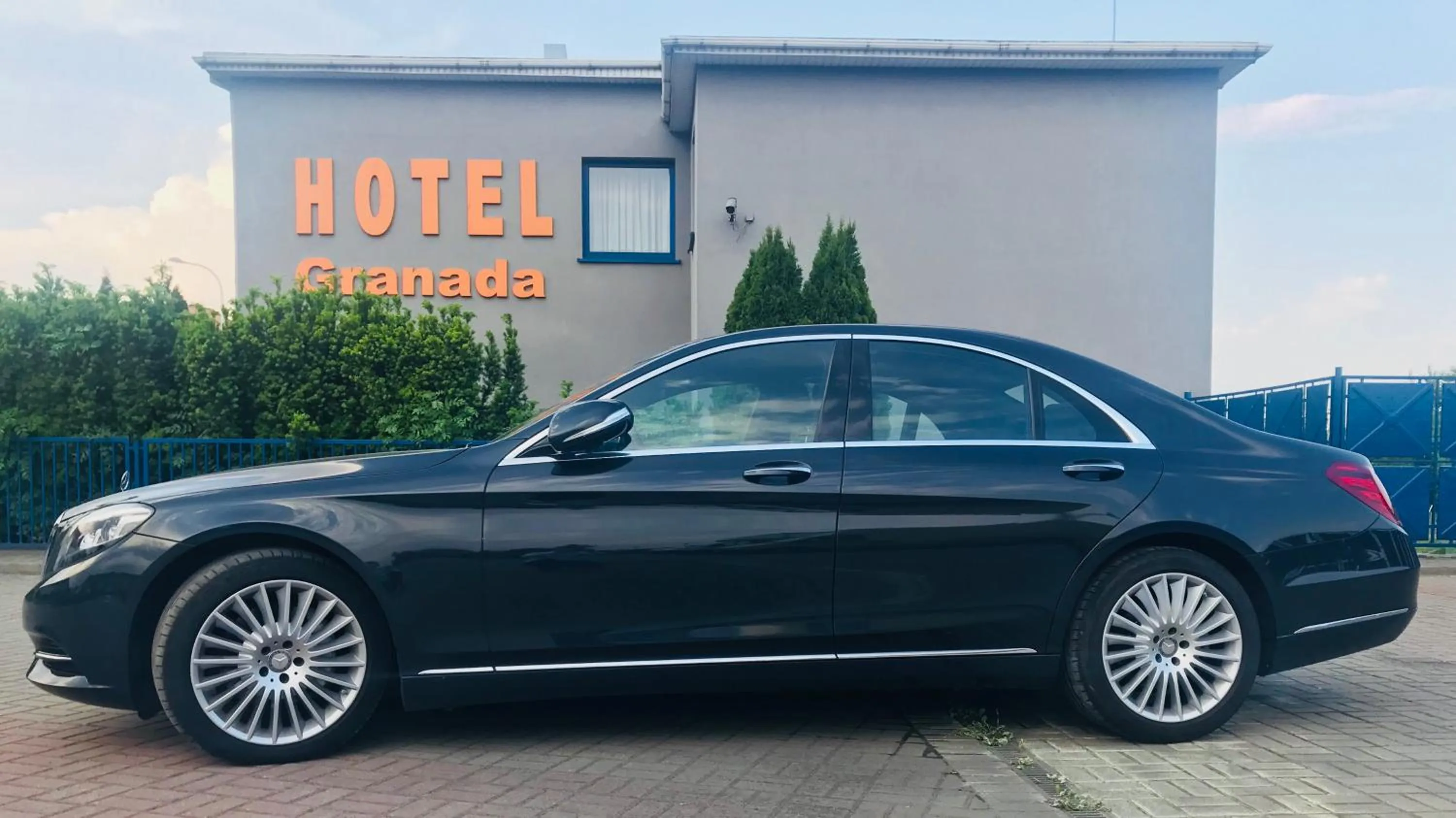 People in Hotel Granada