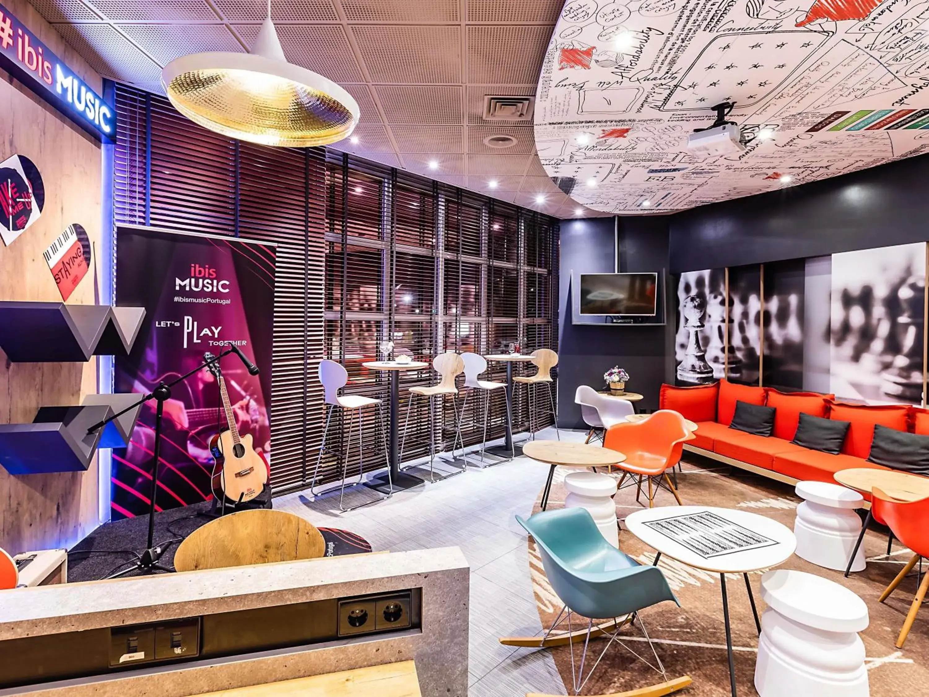 Lounge or bar in Hotel ibis Porto Gaia Lounge or bar in Hotel ibis Porto Gaia