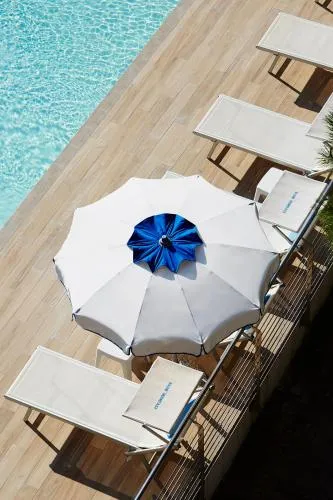 Miriam Hotel & Residence