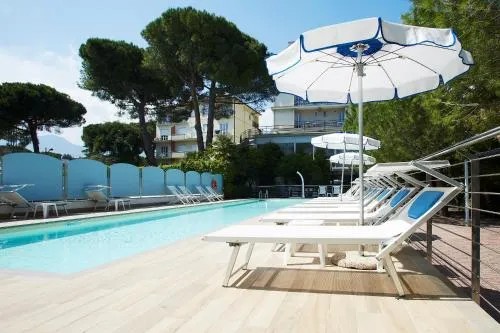 Miriam Hotel & Residence