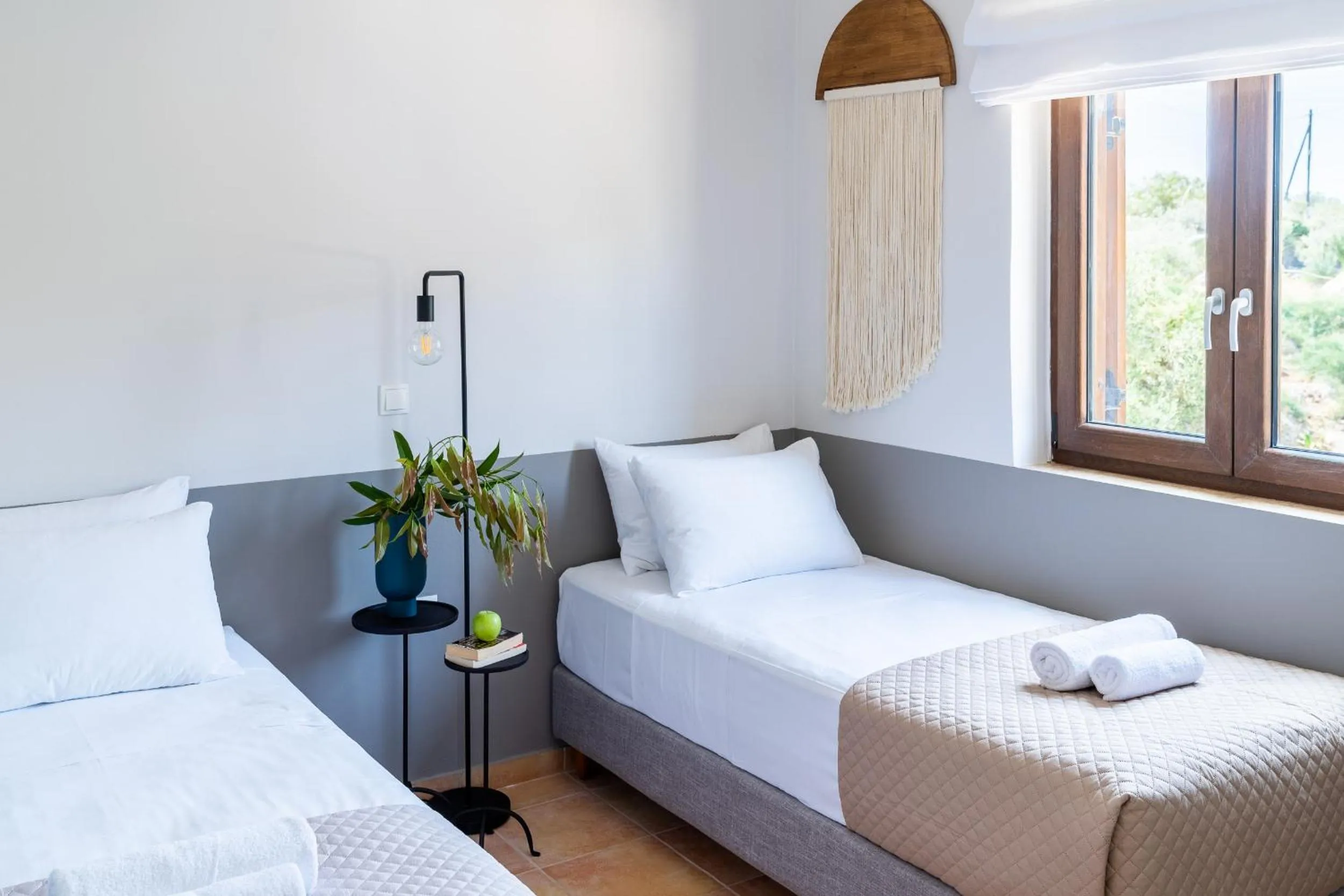 Bedroom, Bed in Syra Suites