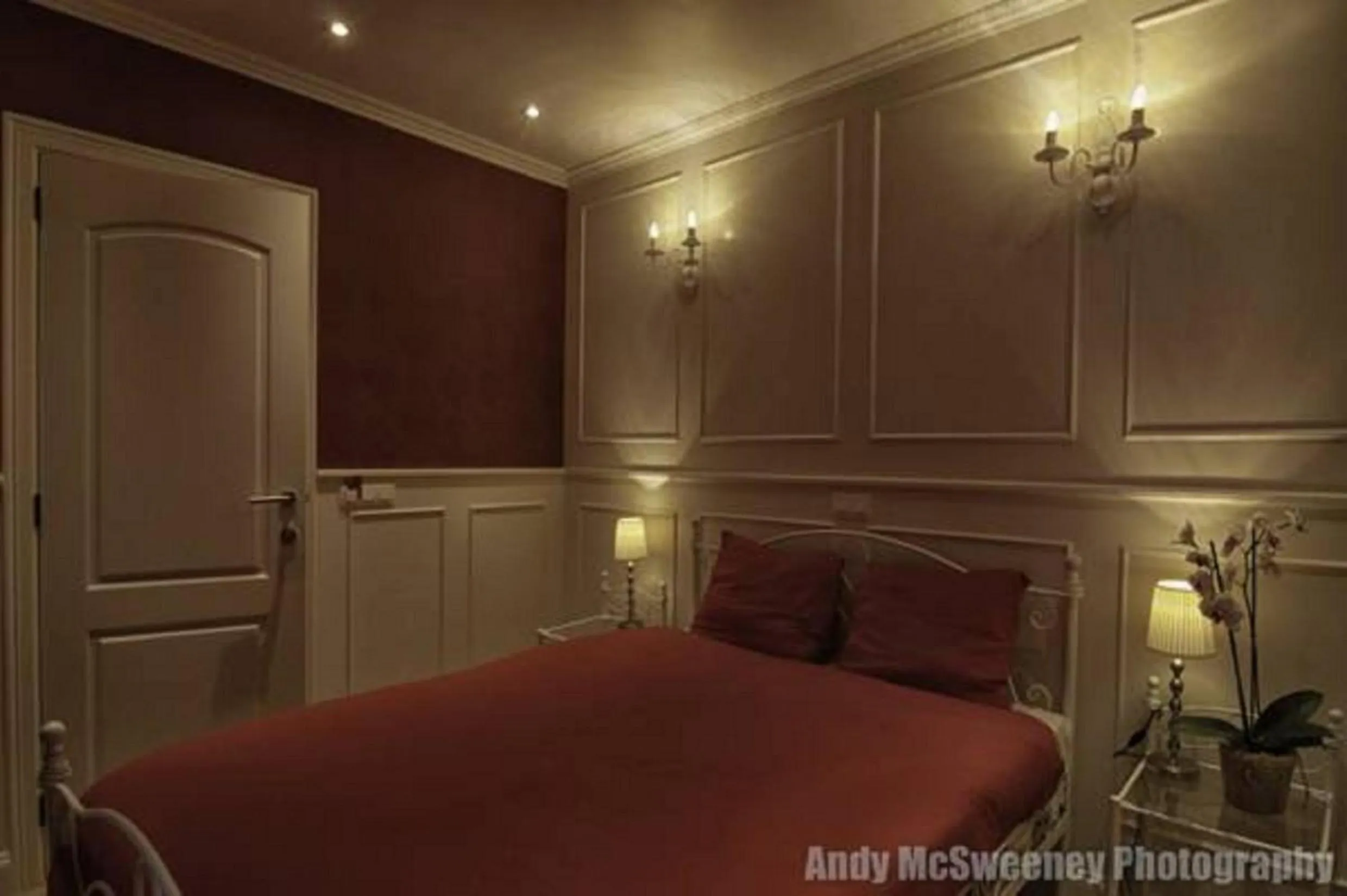 Photo of the whole room, Bed in Hostel Lybeer Private Rooms just for two!