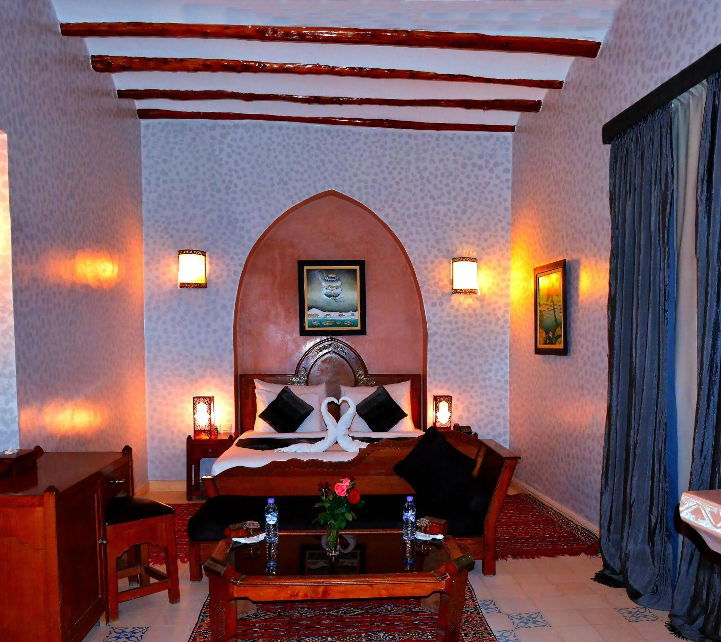 Shower in Palais Des Remparts