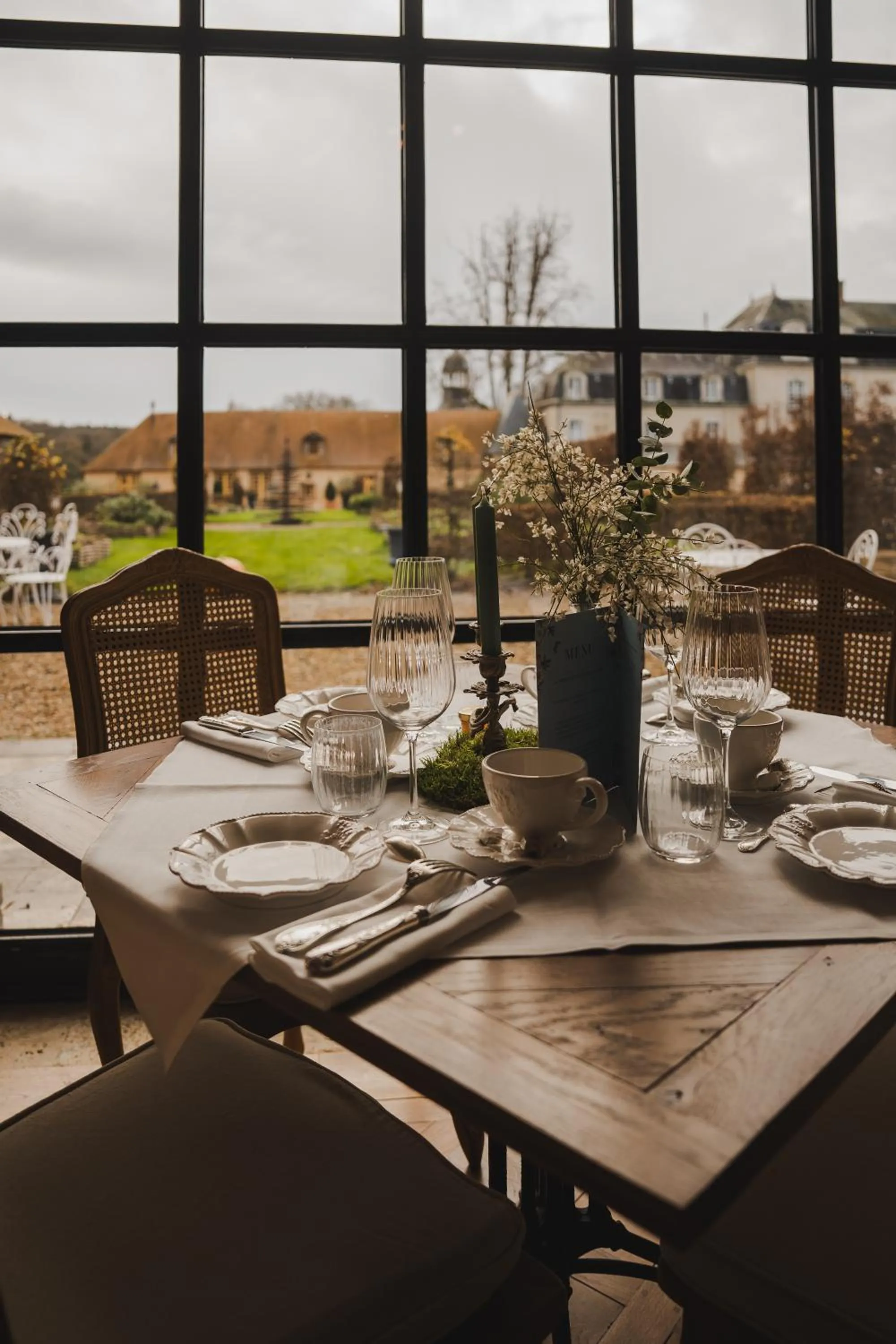 Dining area in Hôtel du Domaine de La Groirie - Le Mans