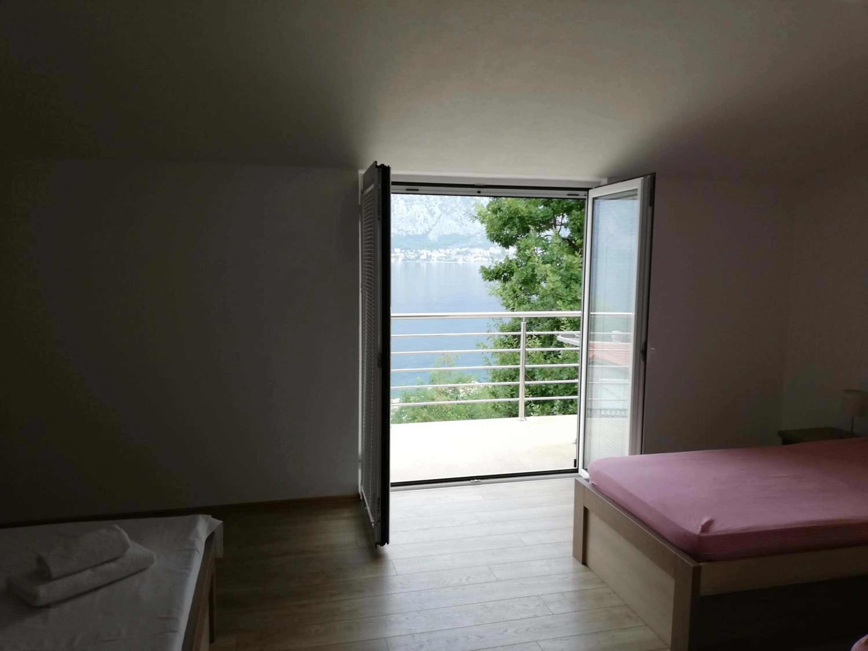 Balcony/Terrace, Bed in Ruža Apartments Sea View