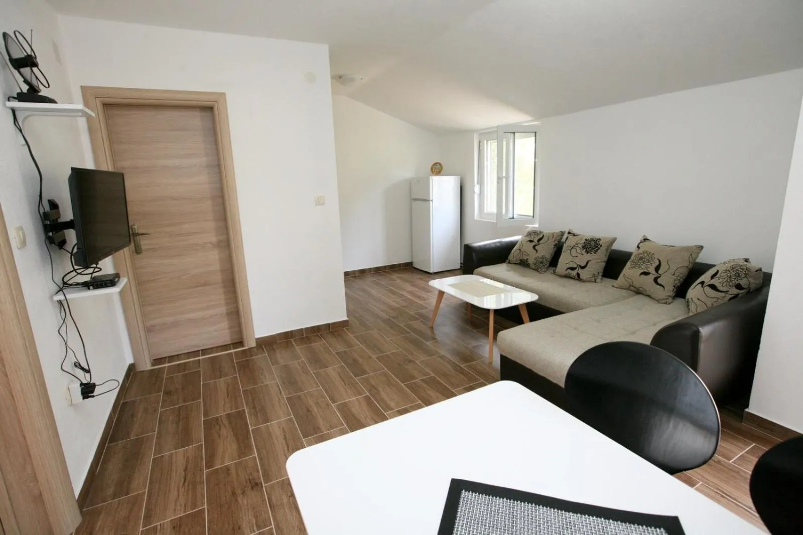 Photo of the whole room in Ruža Apartments Sea View