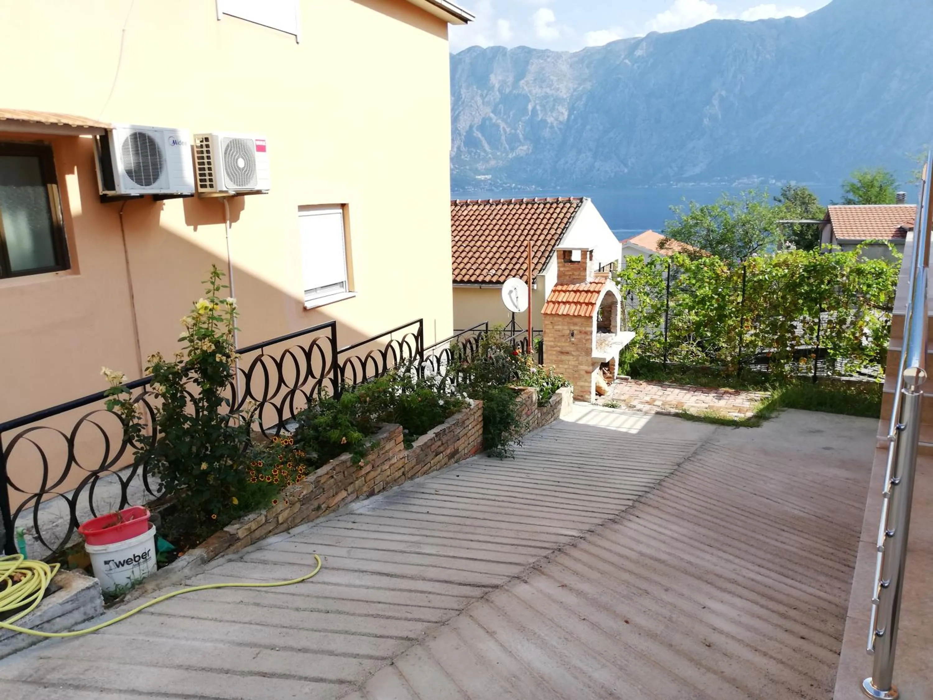 Beach in Ruža Apartments Sea View