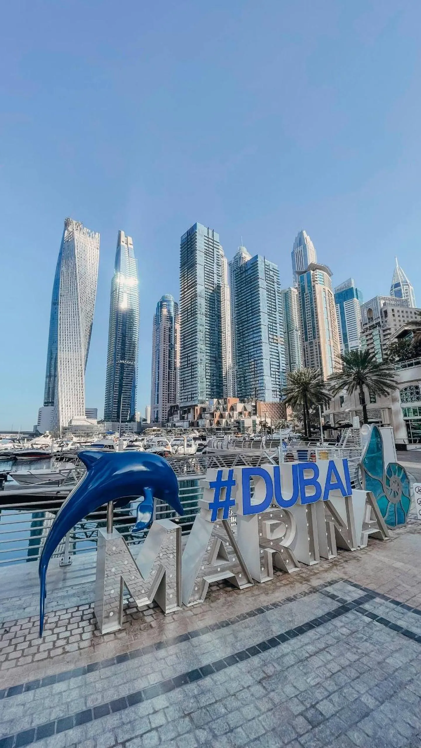 Gorgeous City And Sea Views From A High-rise Suite