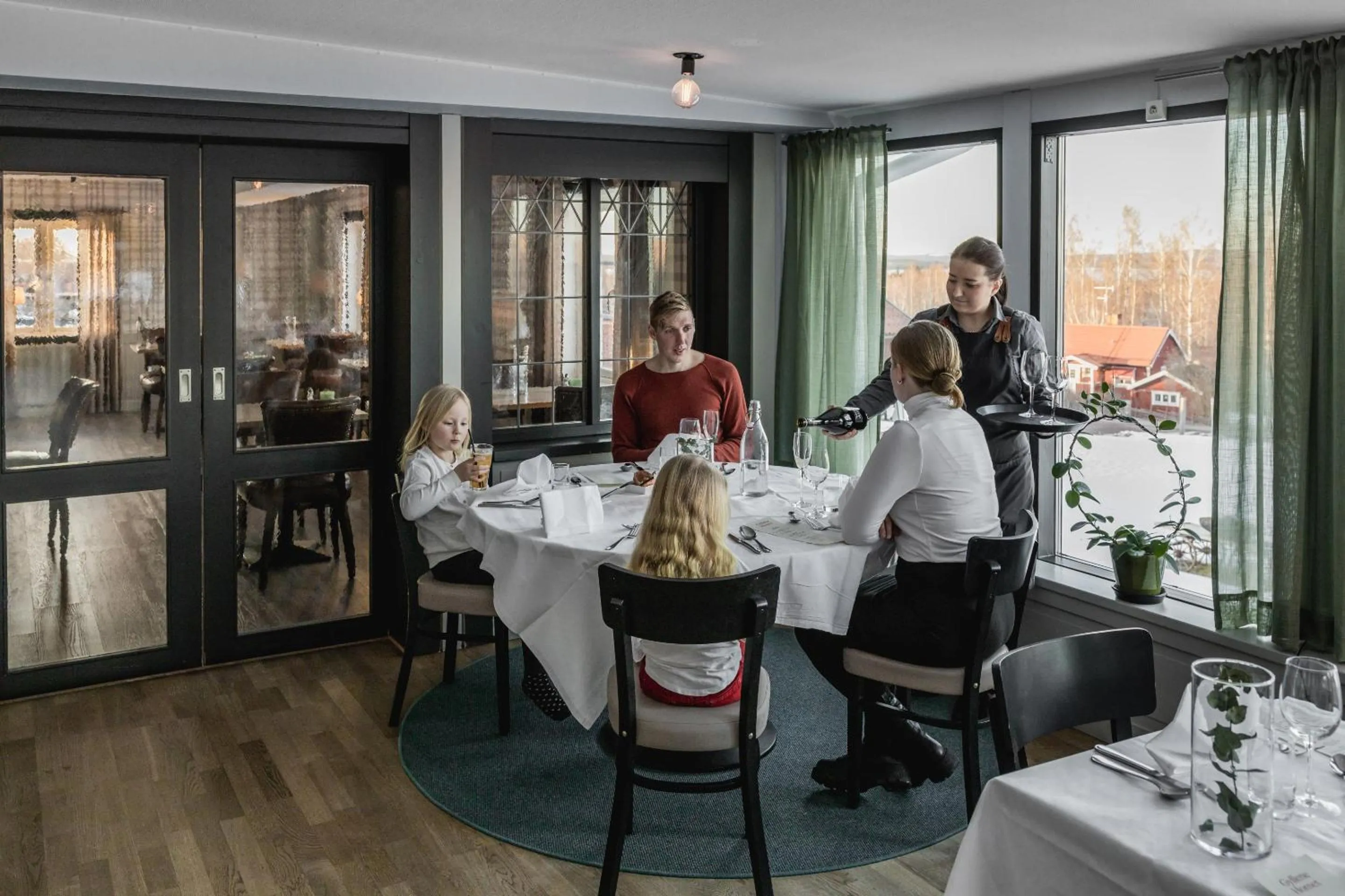 Restaurant/places to eat in Hotell Gyllene Hornet