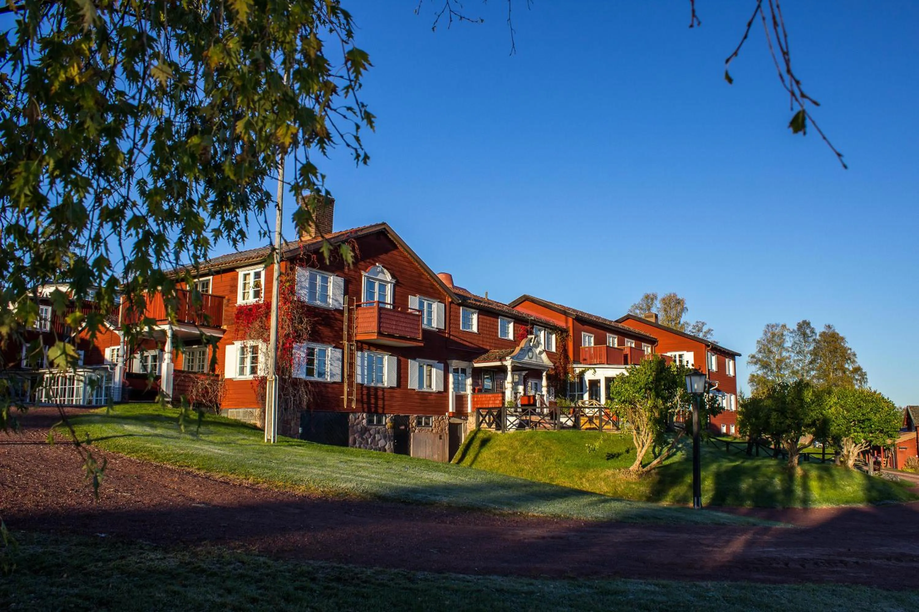 Property building in Hotell Gyllene Hornet