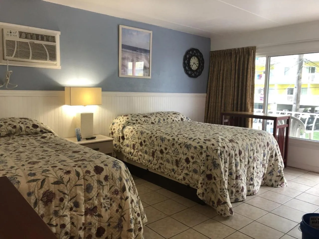 Bed in Sahara Motel