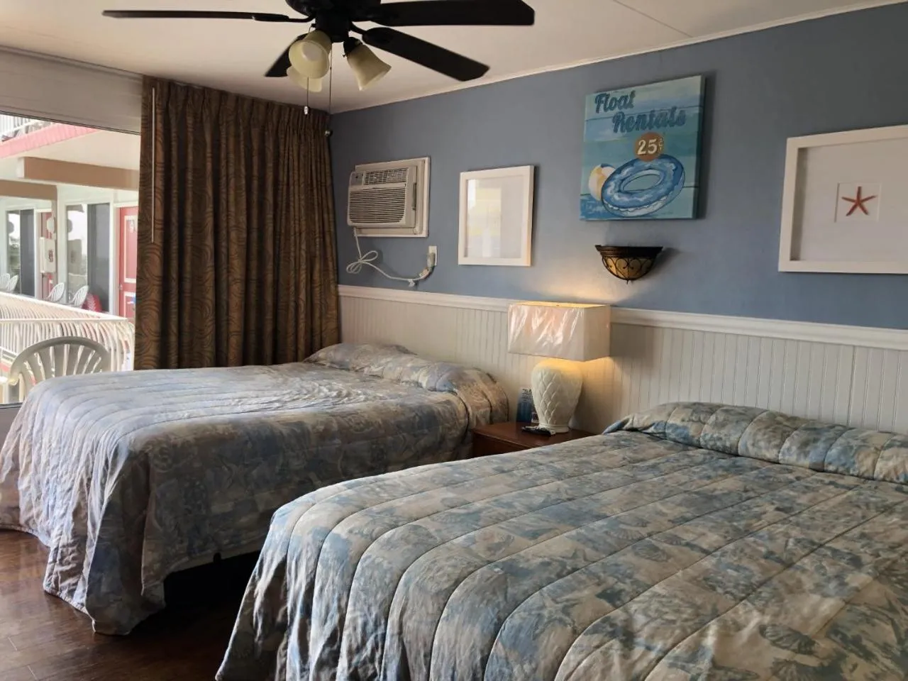 Bed in Sahara Motel