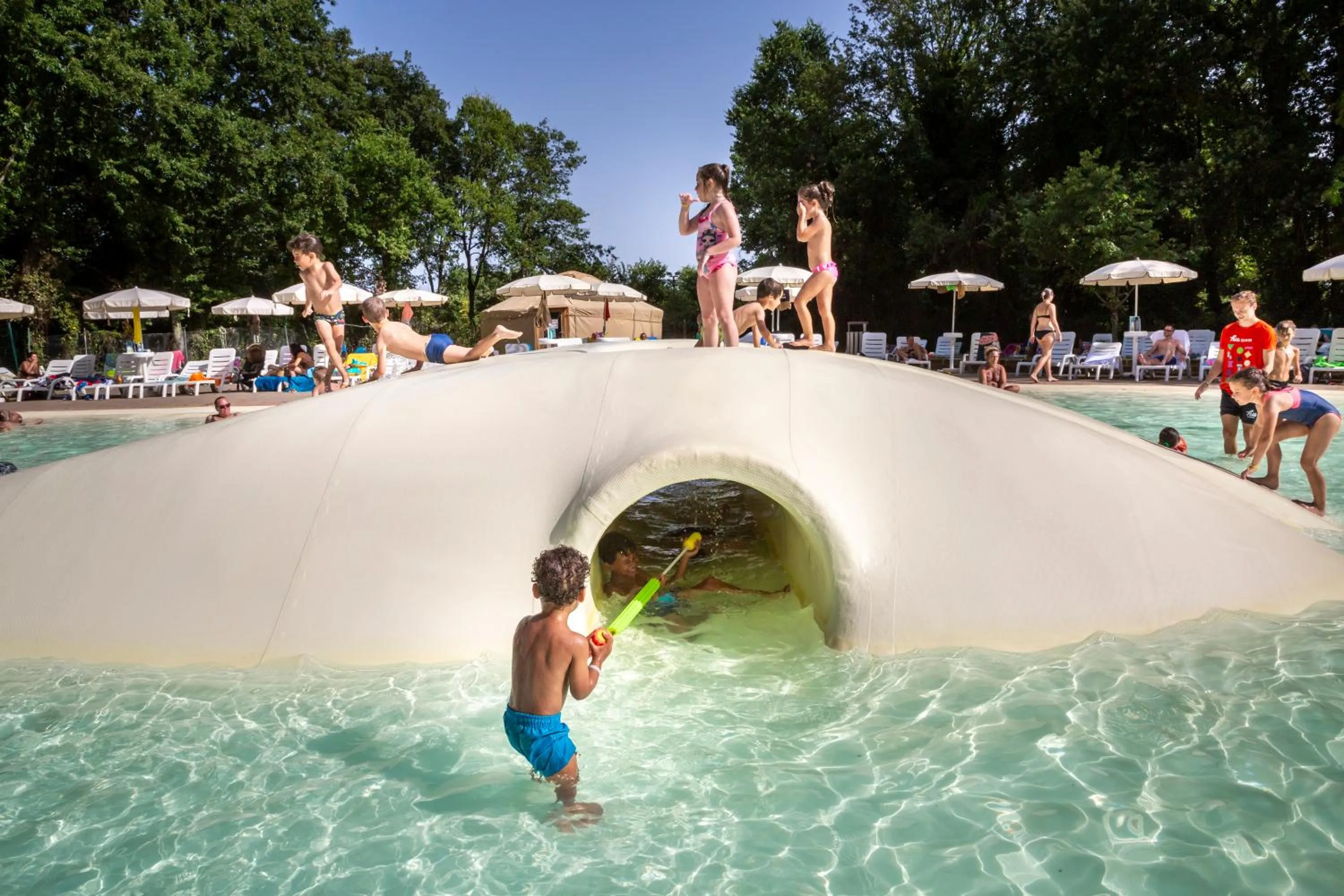 Swimming pool in hu I Pini village