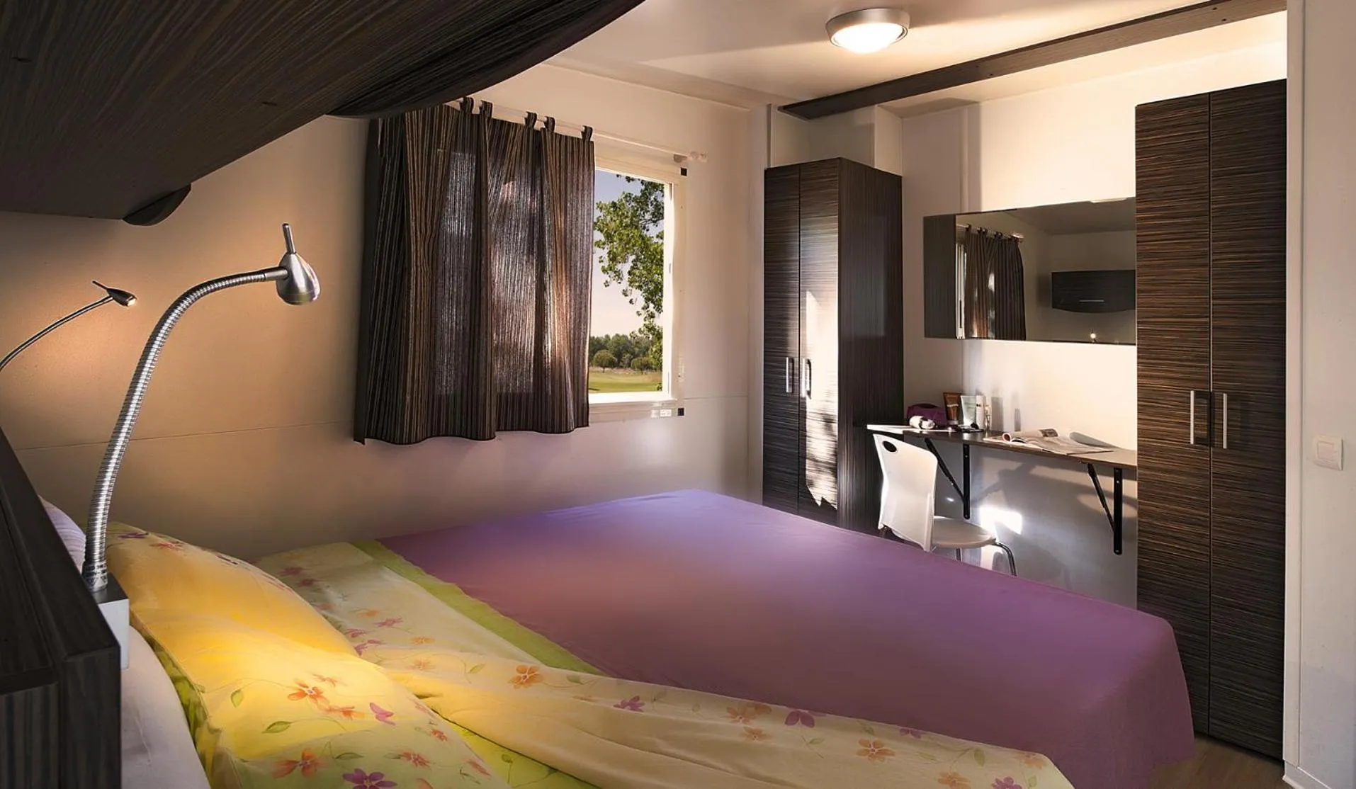 Bed in hu I Pini village