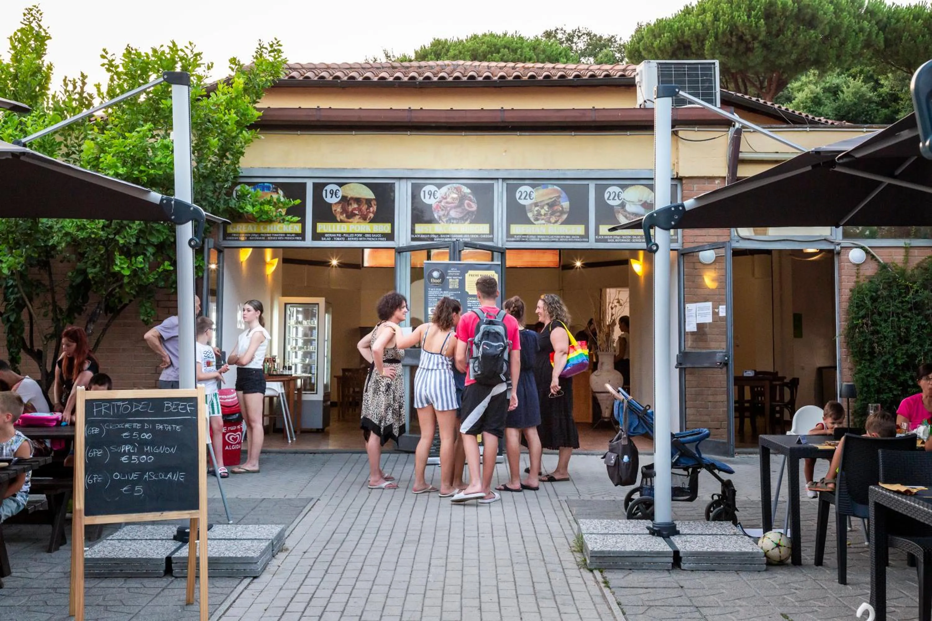 Restaurant/places to eat in hu I Pini village