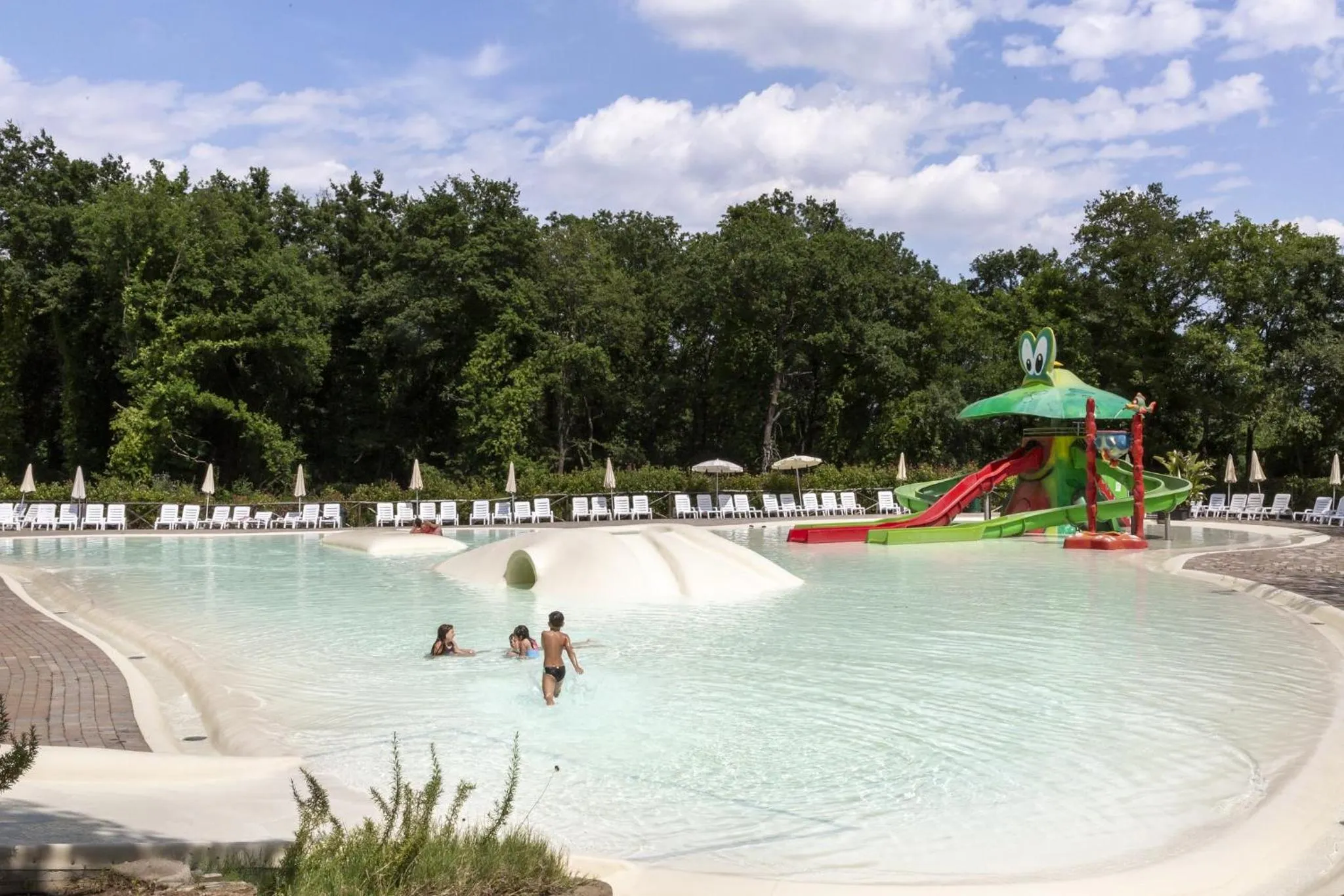 Day in hu I Pini village