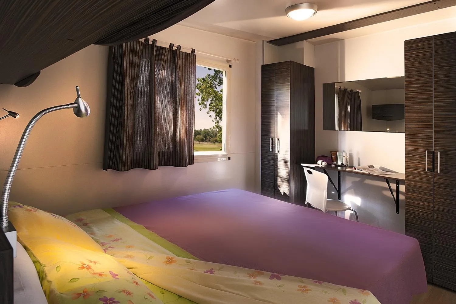 Bed in hu I Pini village