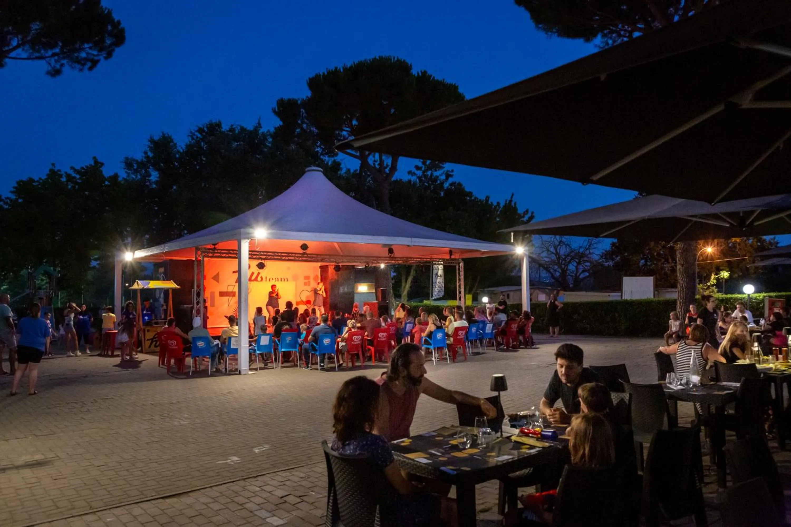 Entertainment in hu I Pini village