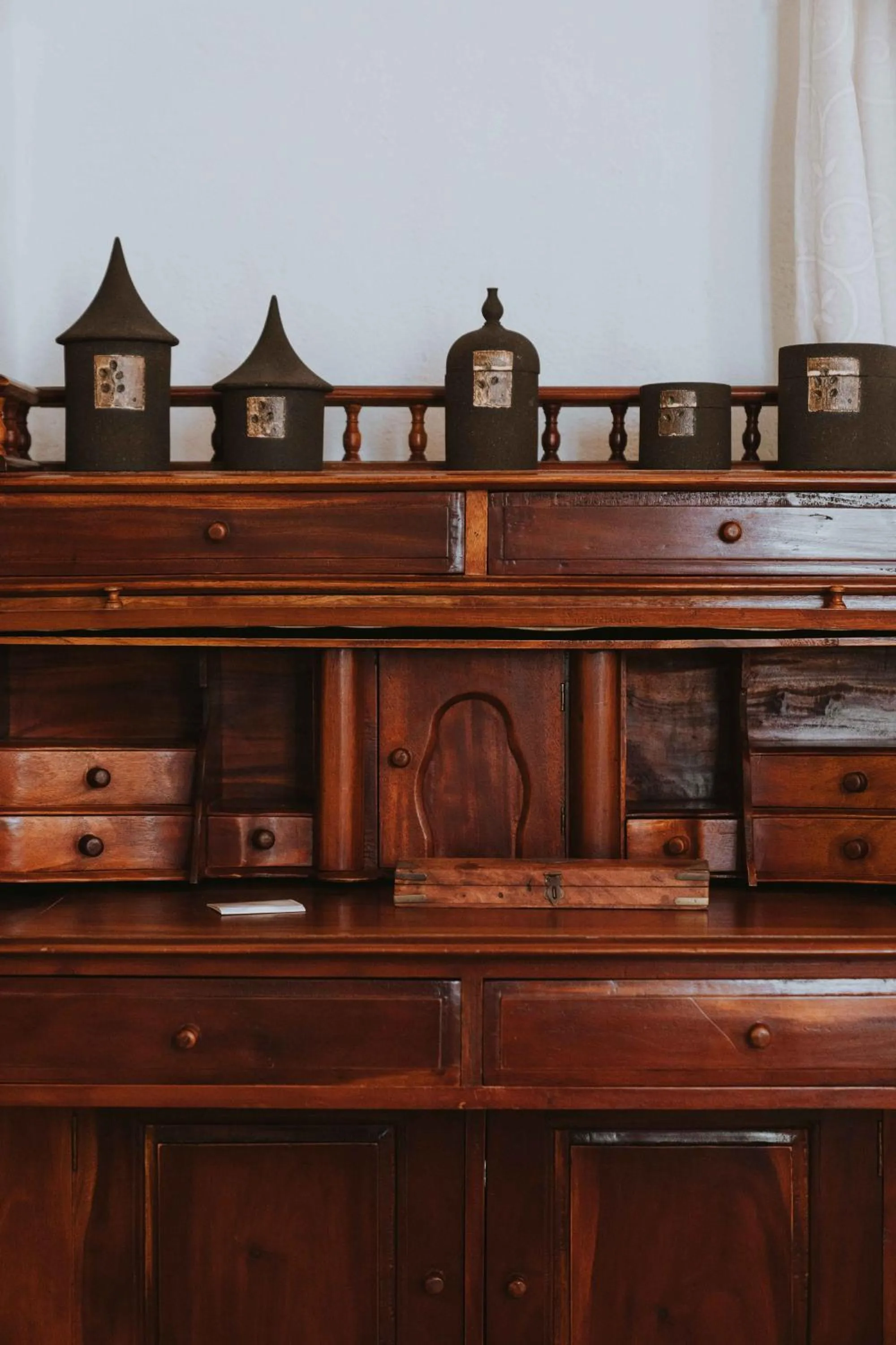 Decorative detail in Studios Kilindra