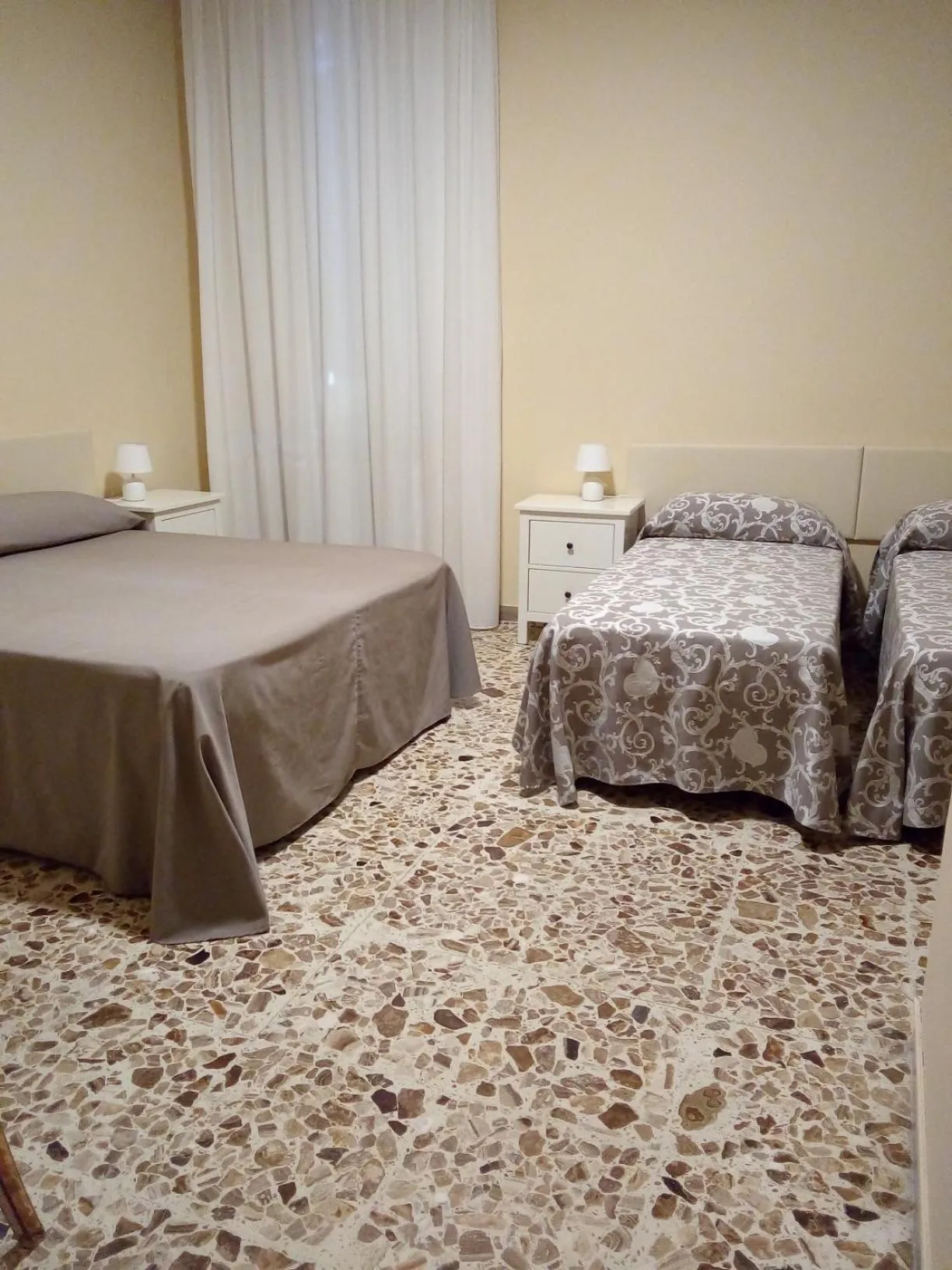 Bed in Hotel Stipino