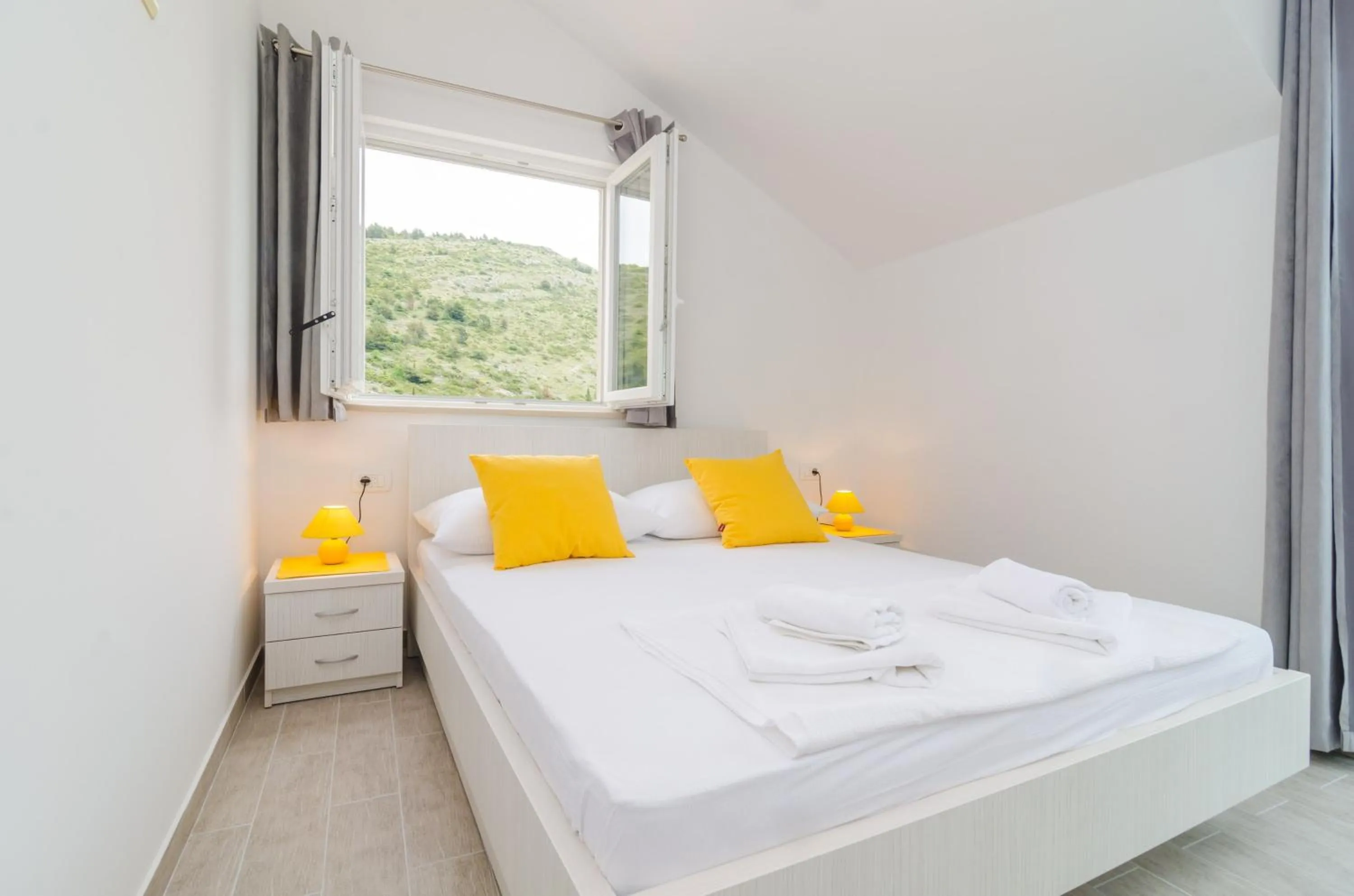 Bed in Apartments Villa Dadić