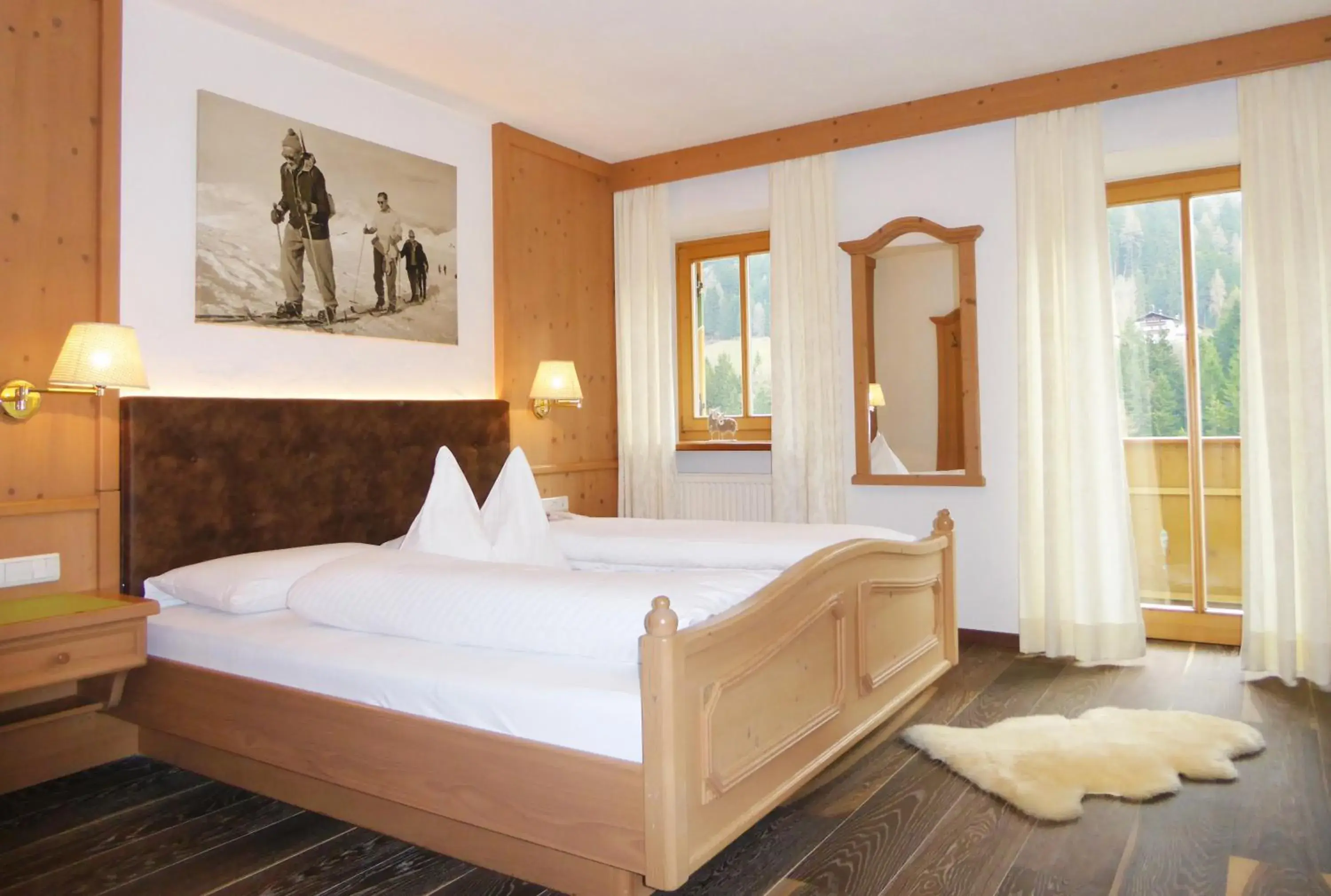 Double Room in Hotel Gallia Double Room in Hotel Gallia