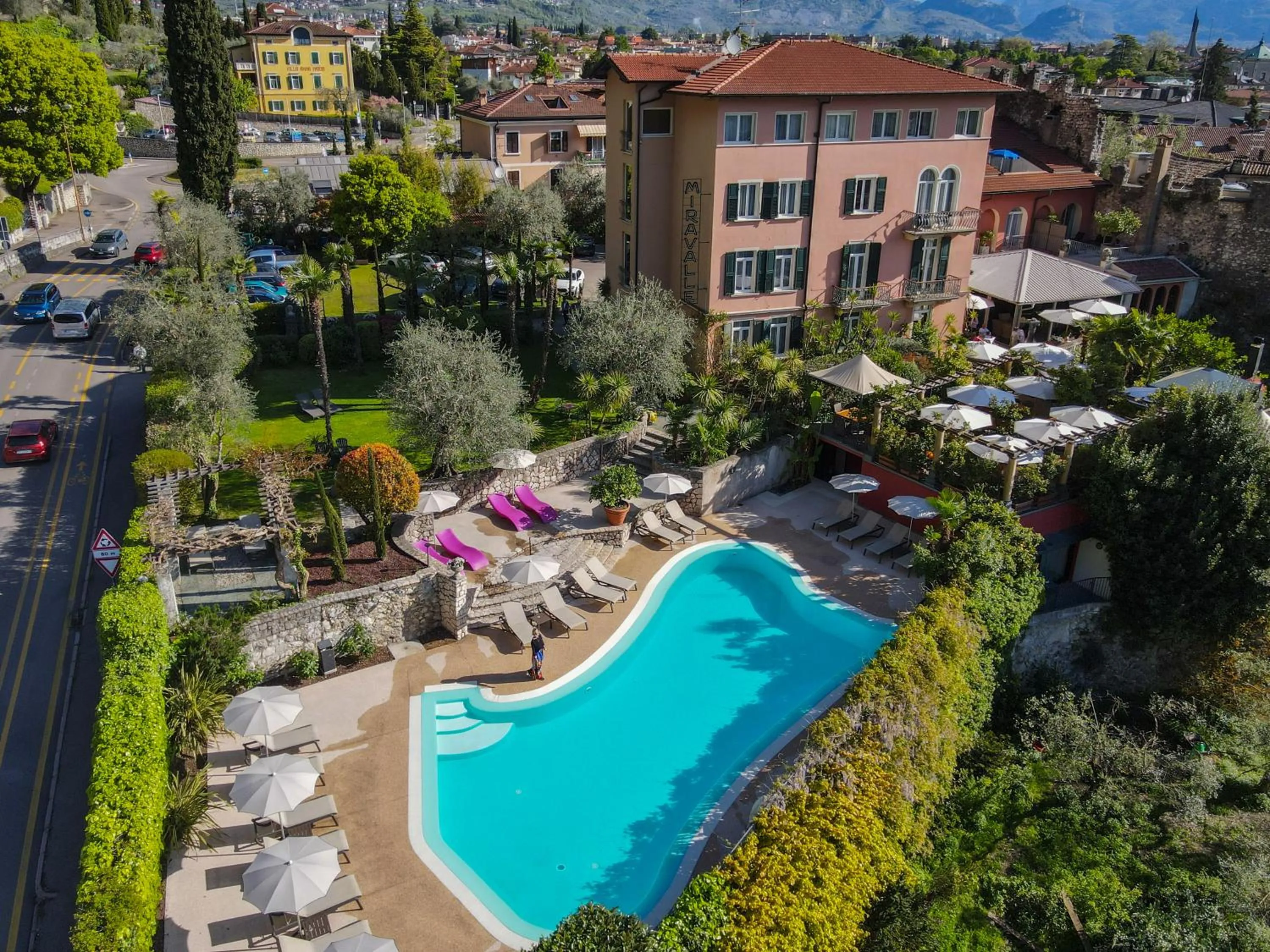 Property building in Villa Miravalle