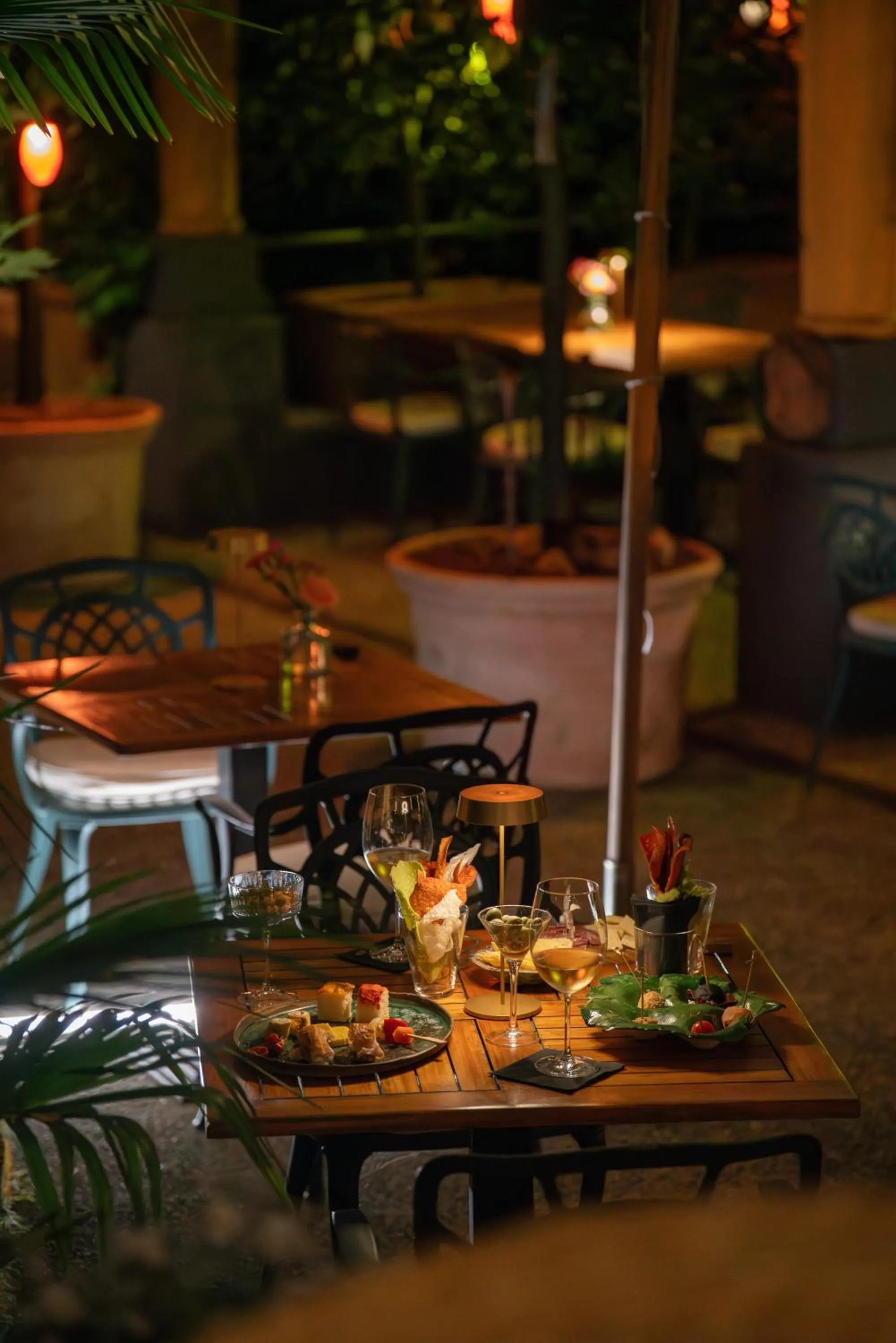 Night in Villa Miravalle