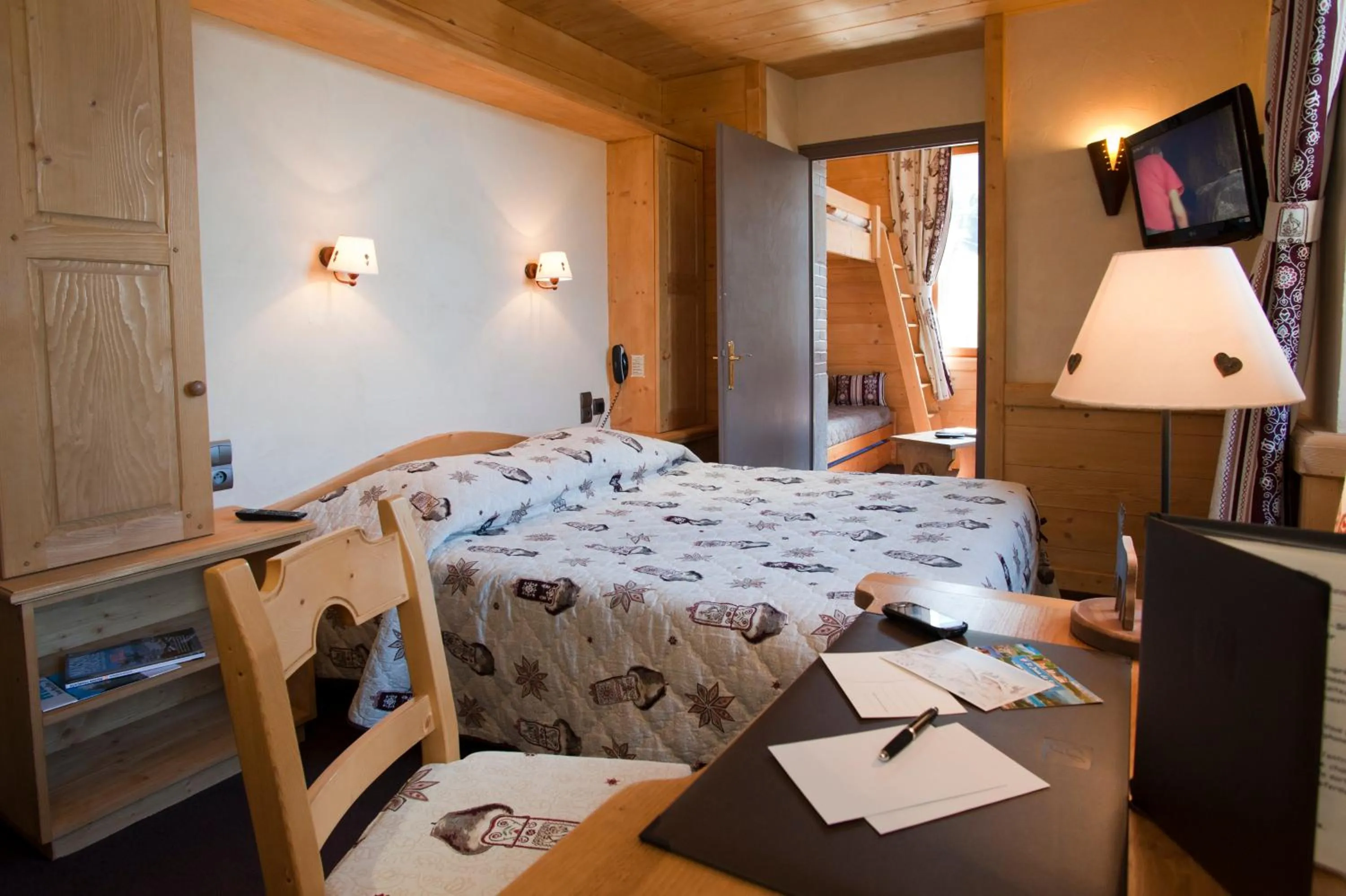 Bedroom, Bed in Logis Hotel & Spa Beau-Site