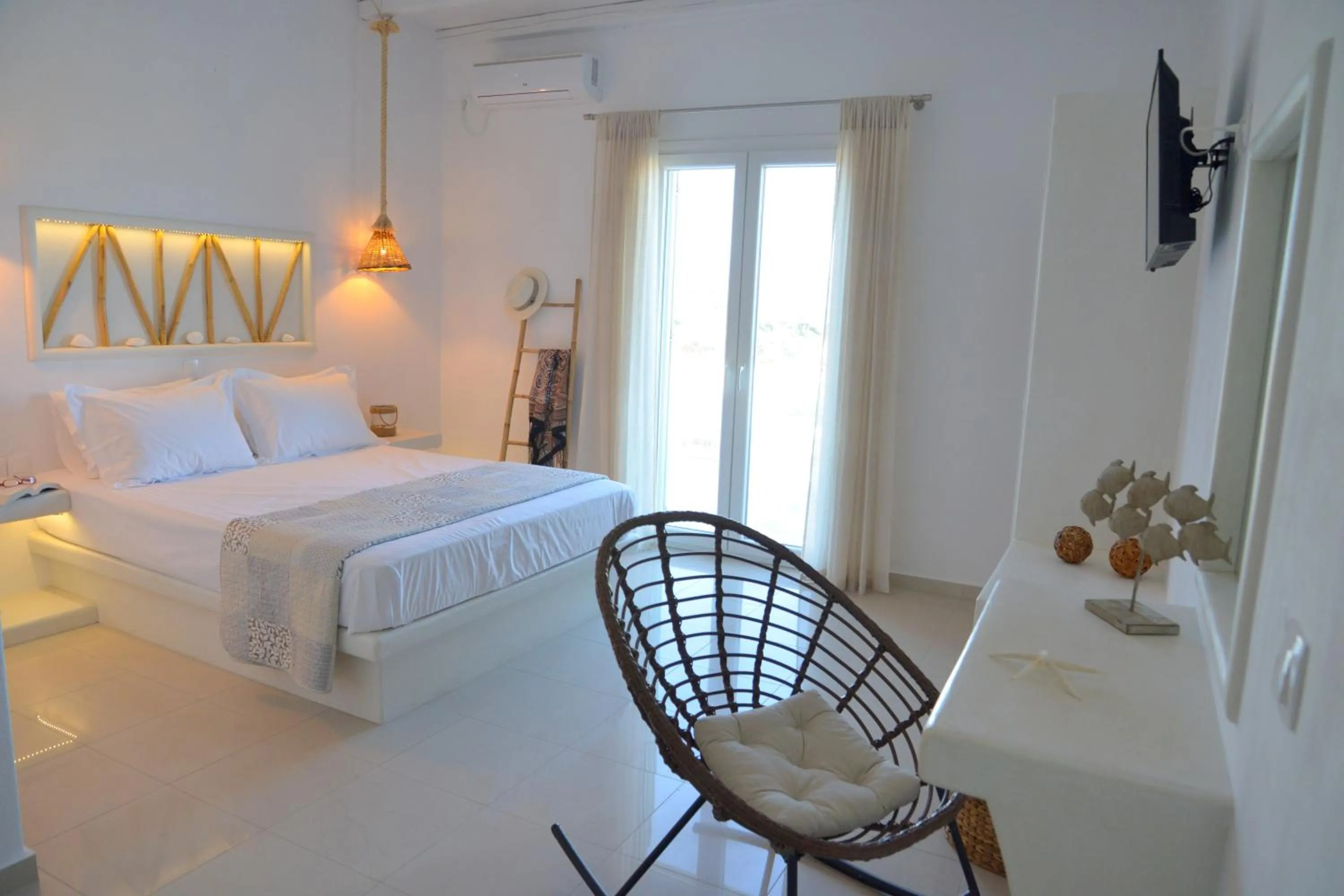 Bed in Hawk Stone