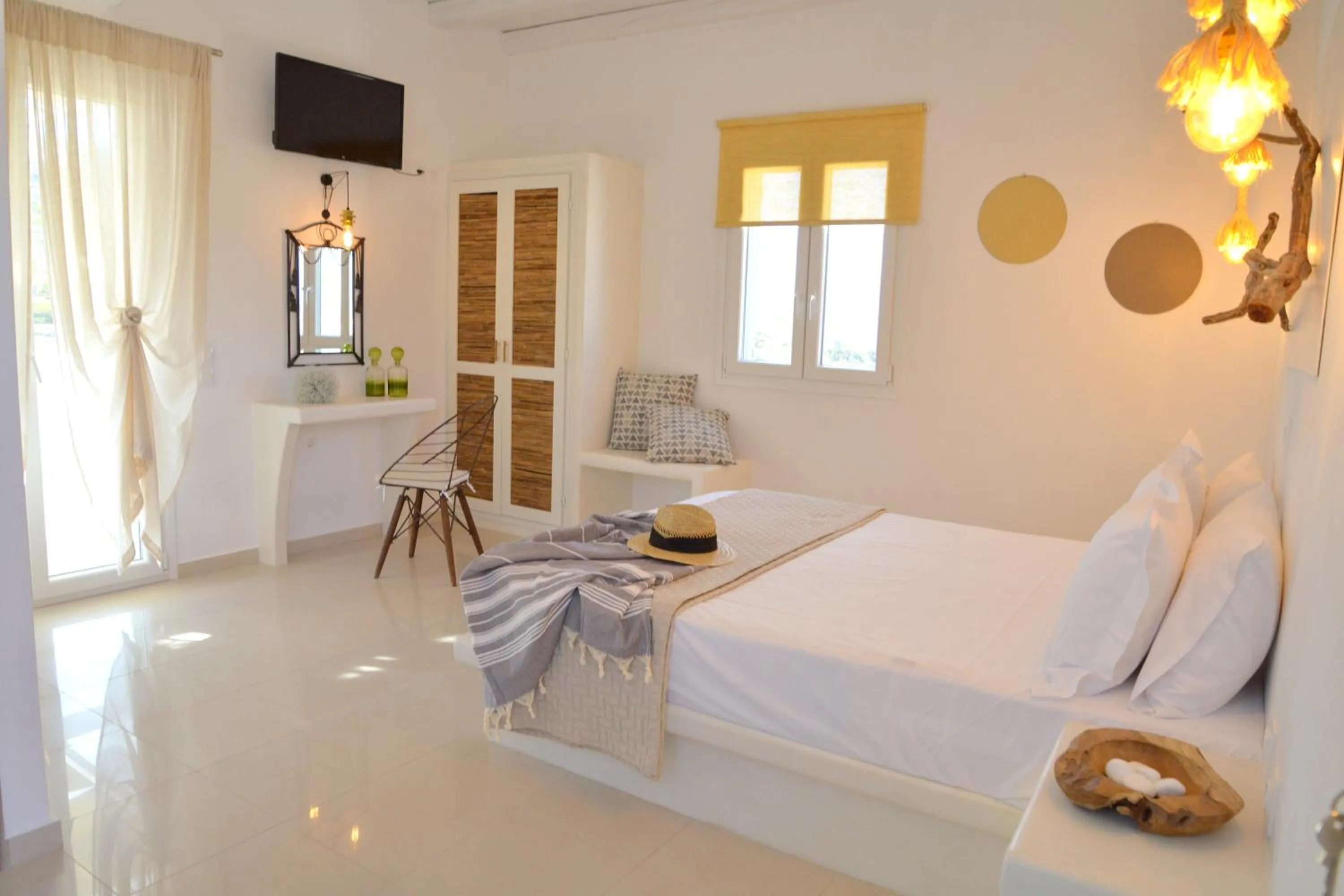 Bed in Hawk Stone