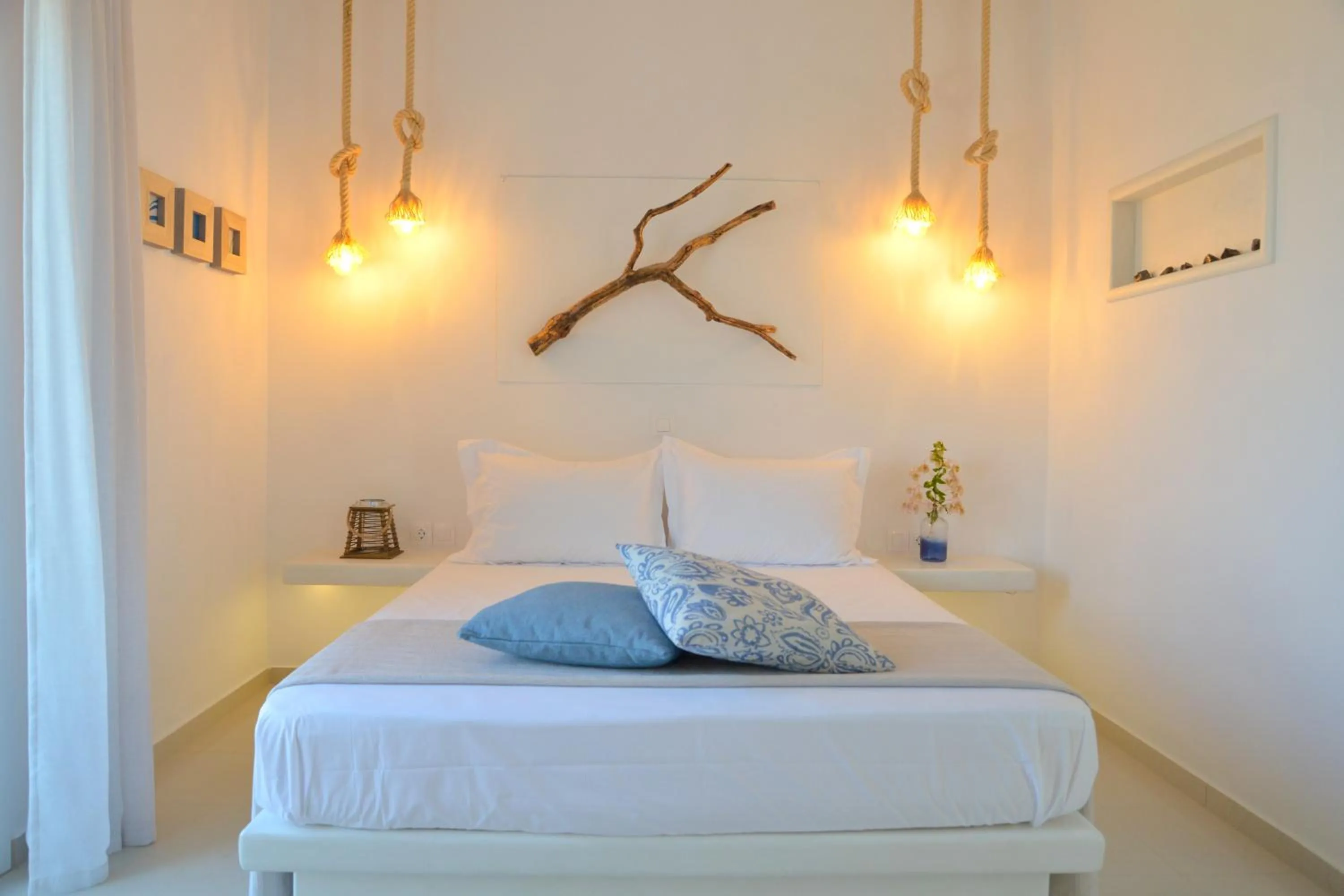 Bed in Hawk Stone