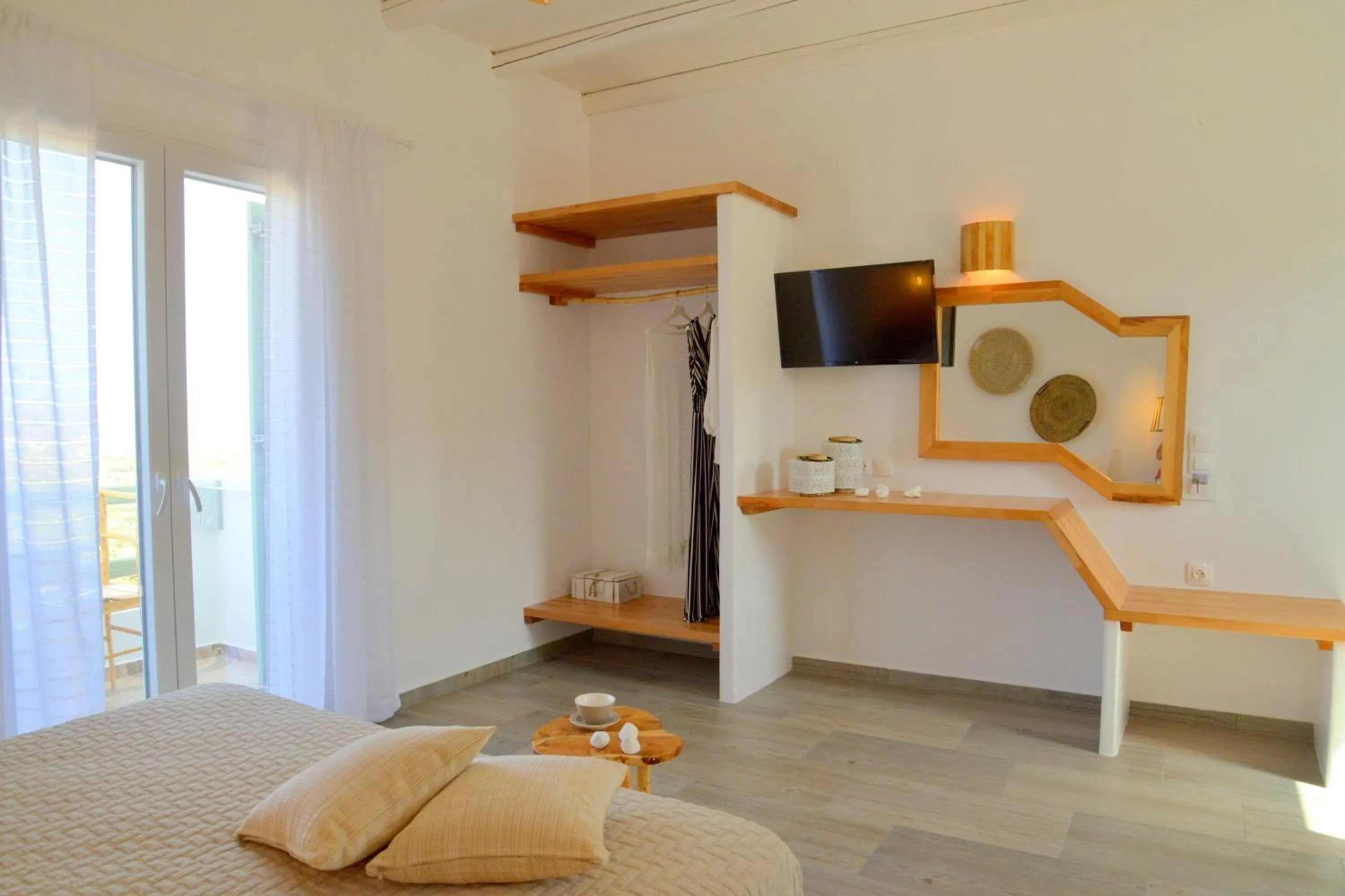 Bed in Hawk Stone