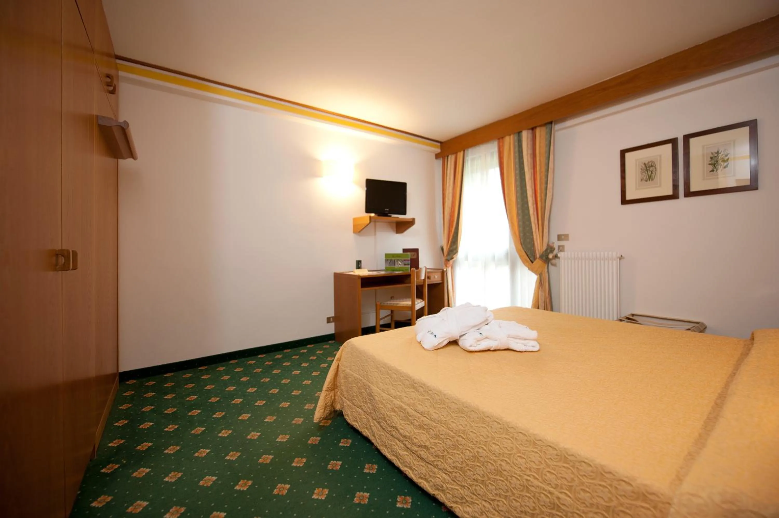Photo of the whole room, Bed in Centro Pineta Family Hotel & Wellness