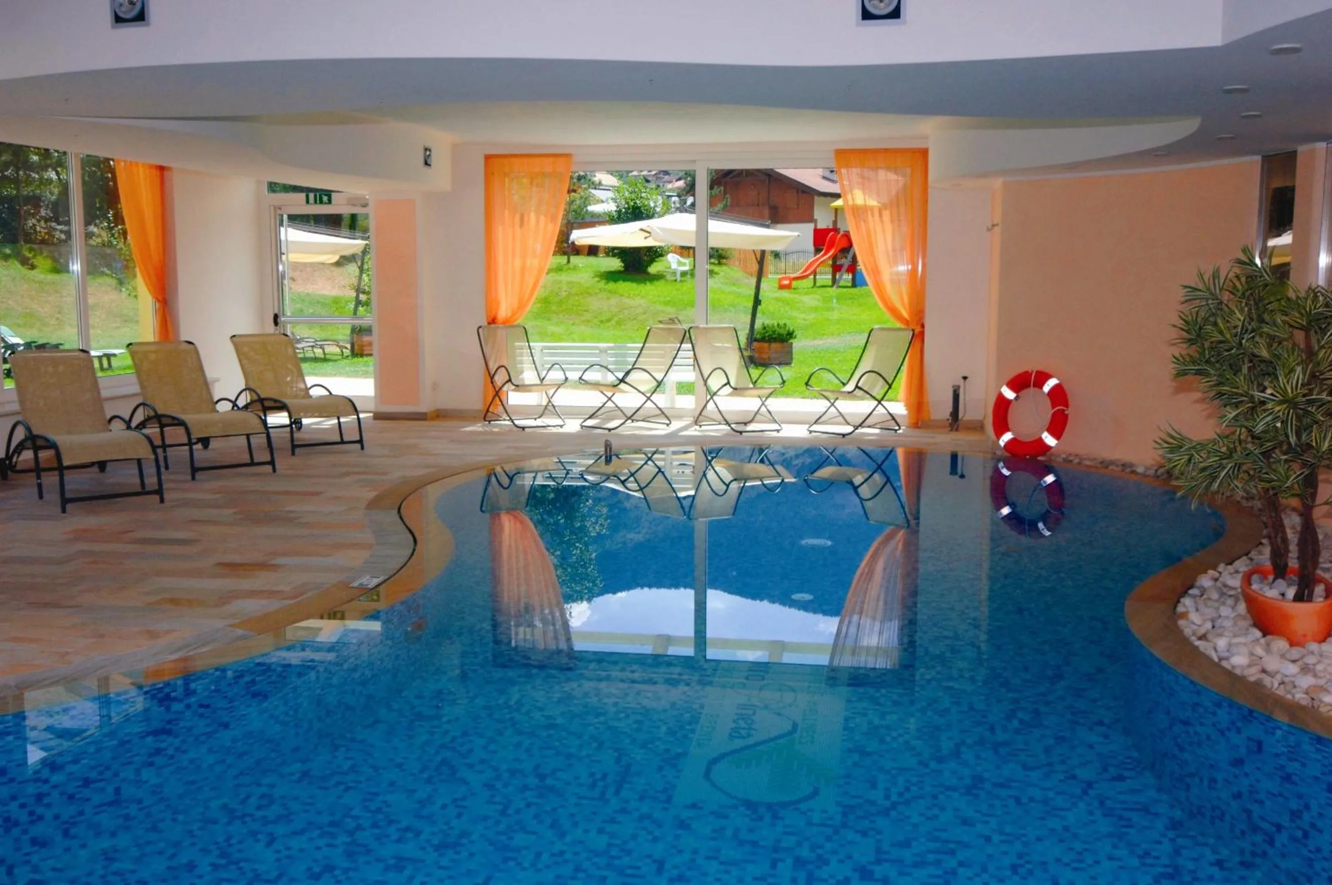 Swimming pool in Centro Pineta Family Hotel & Wellness