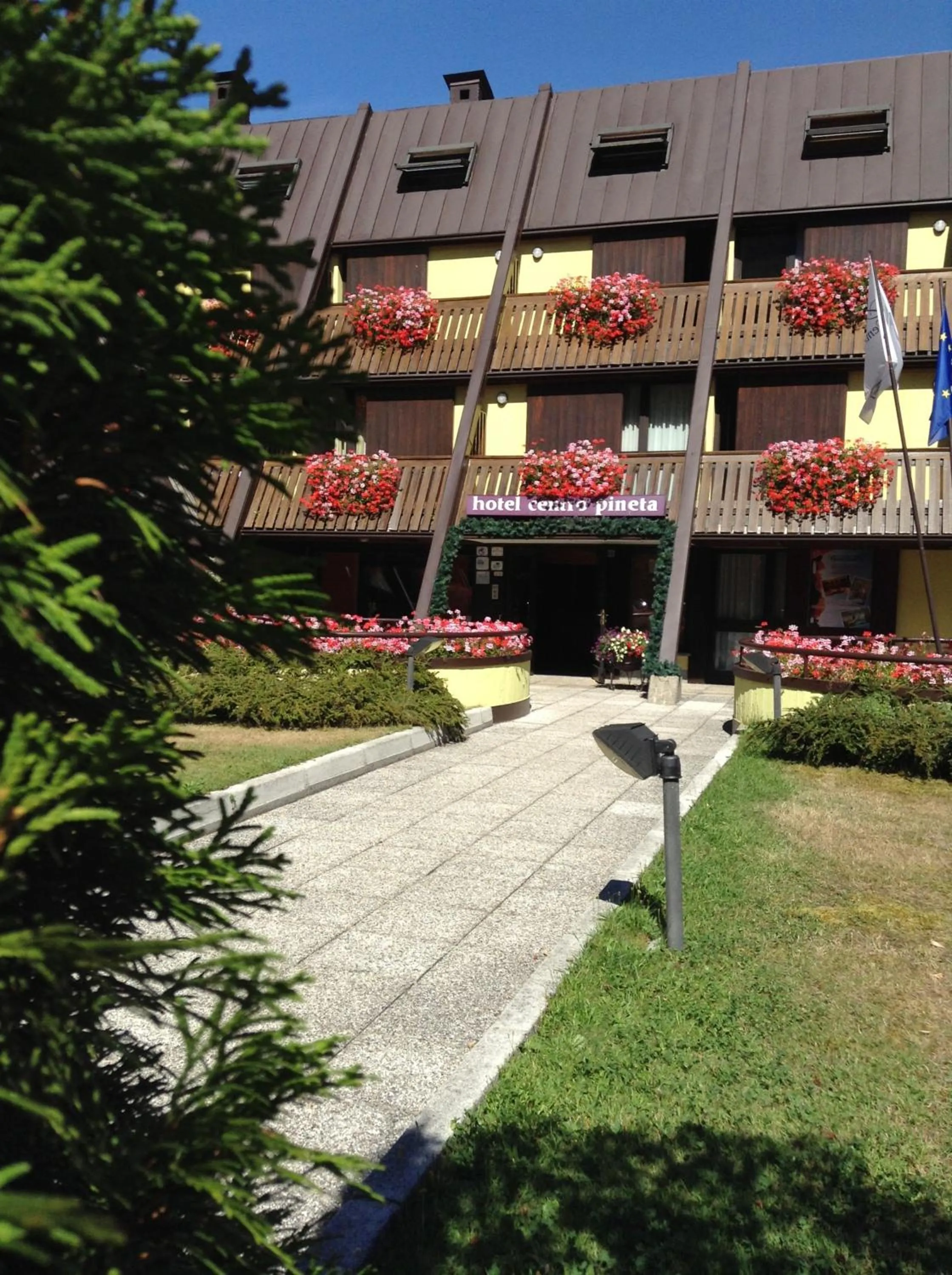 Facade/entrance in Centro Pineta Family Hotel & Wellness
