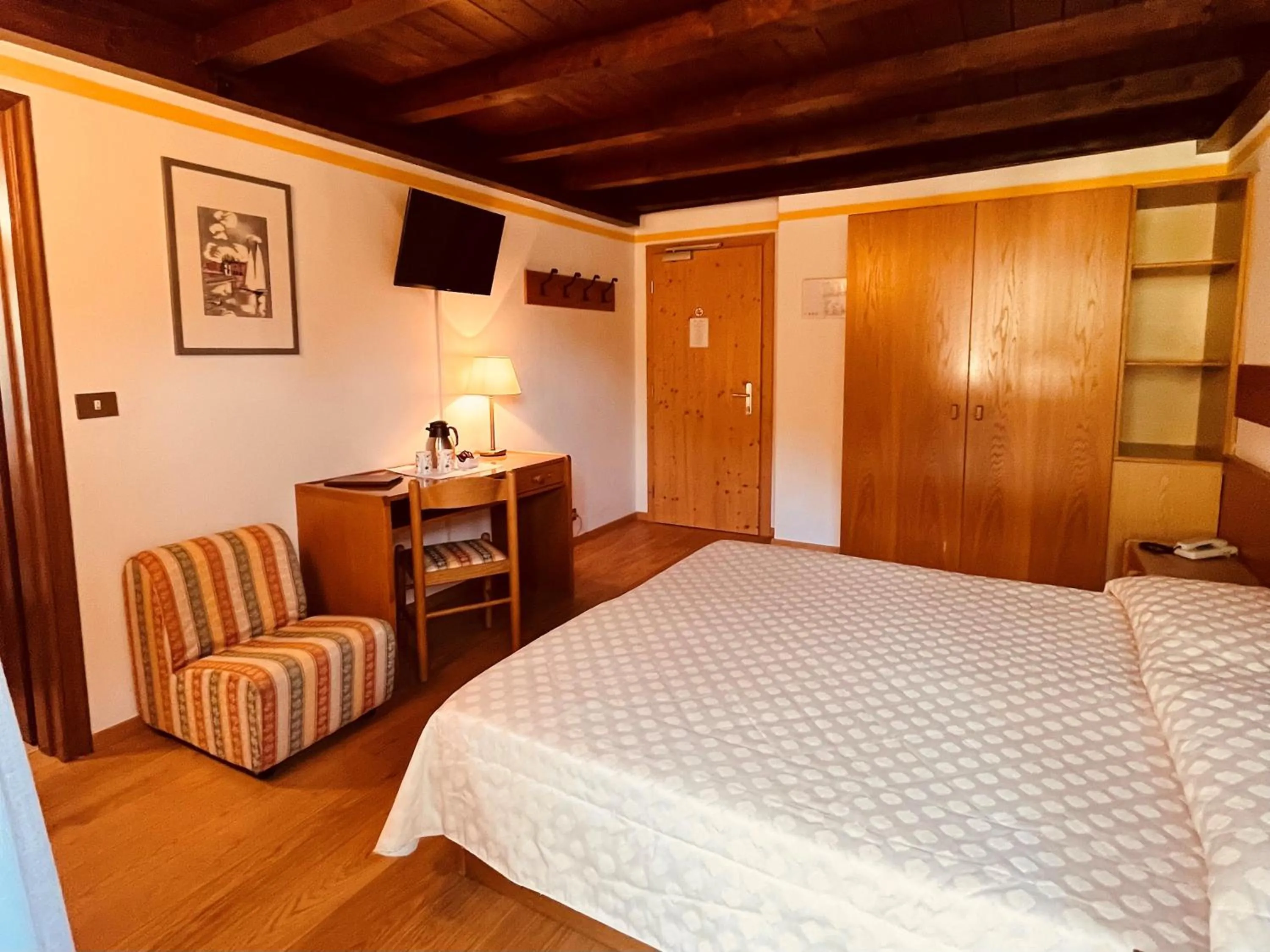 Bedroom, Bed in Centro Pineta Family Hotel & Wellness