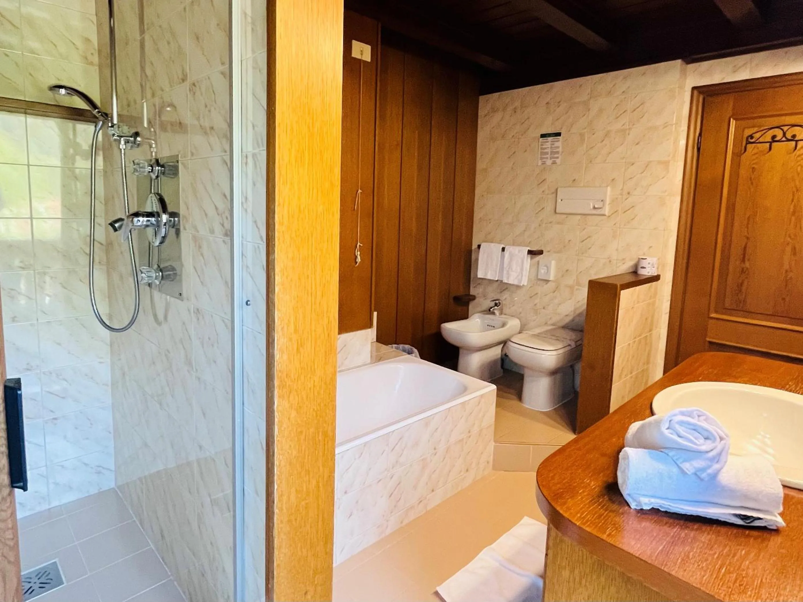 Shower in Centro Pineta Family Hotel & Wellness